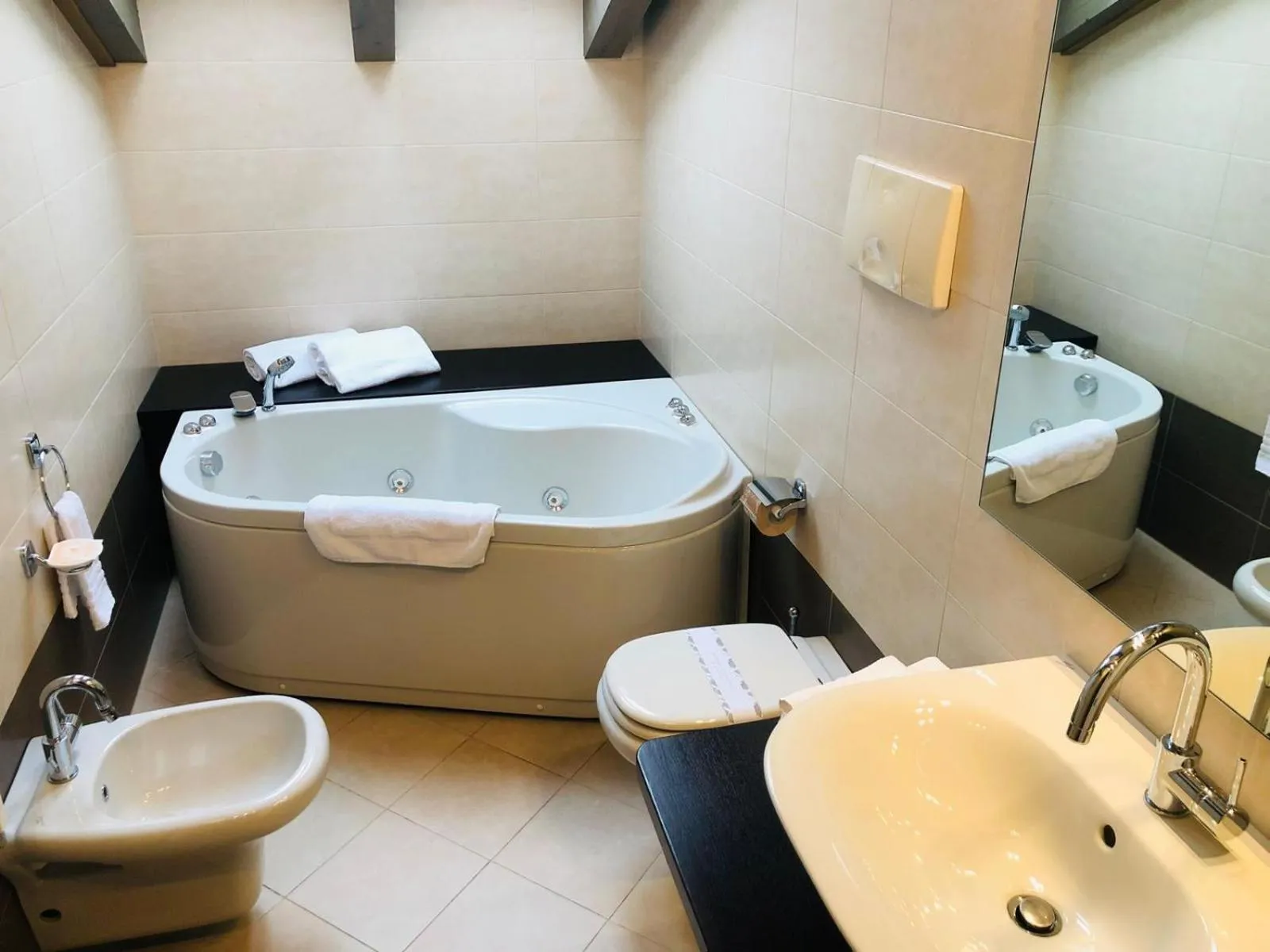 Toilet in Hotel Malpensa INN Aereoporto