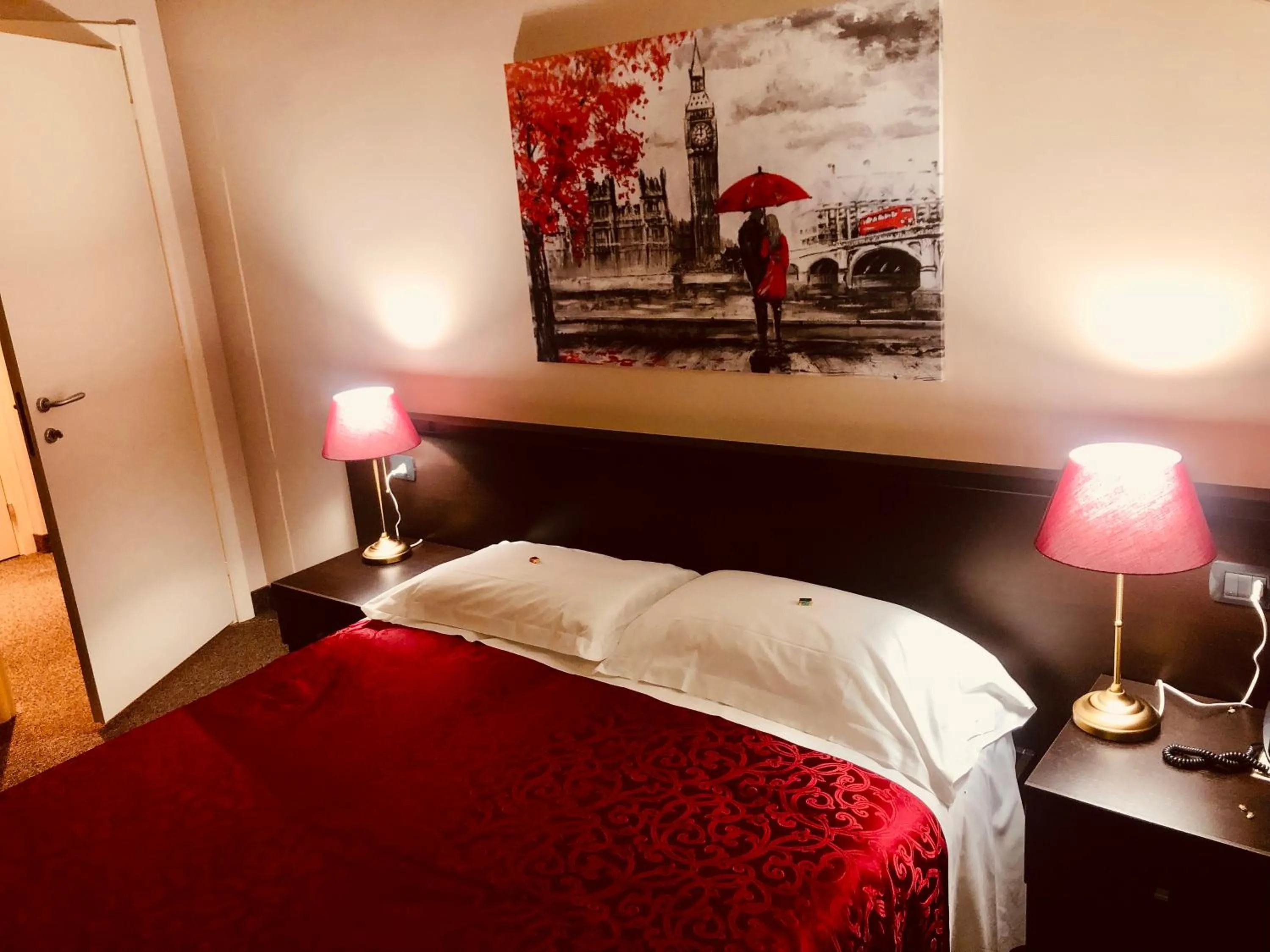 Photo of the whole room, Bed in Hotel Malpensa INN Aereoporto