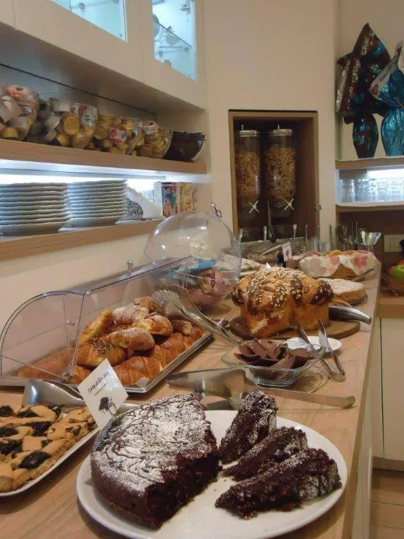 Food and drinks in Hotel Porta Nuova