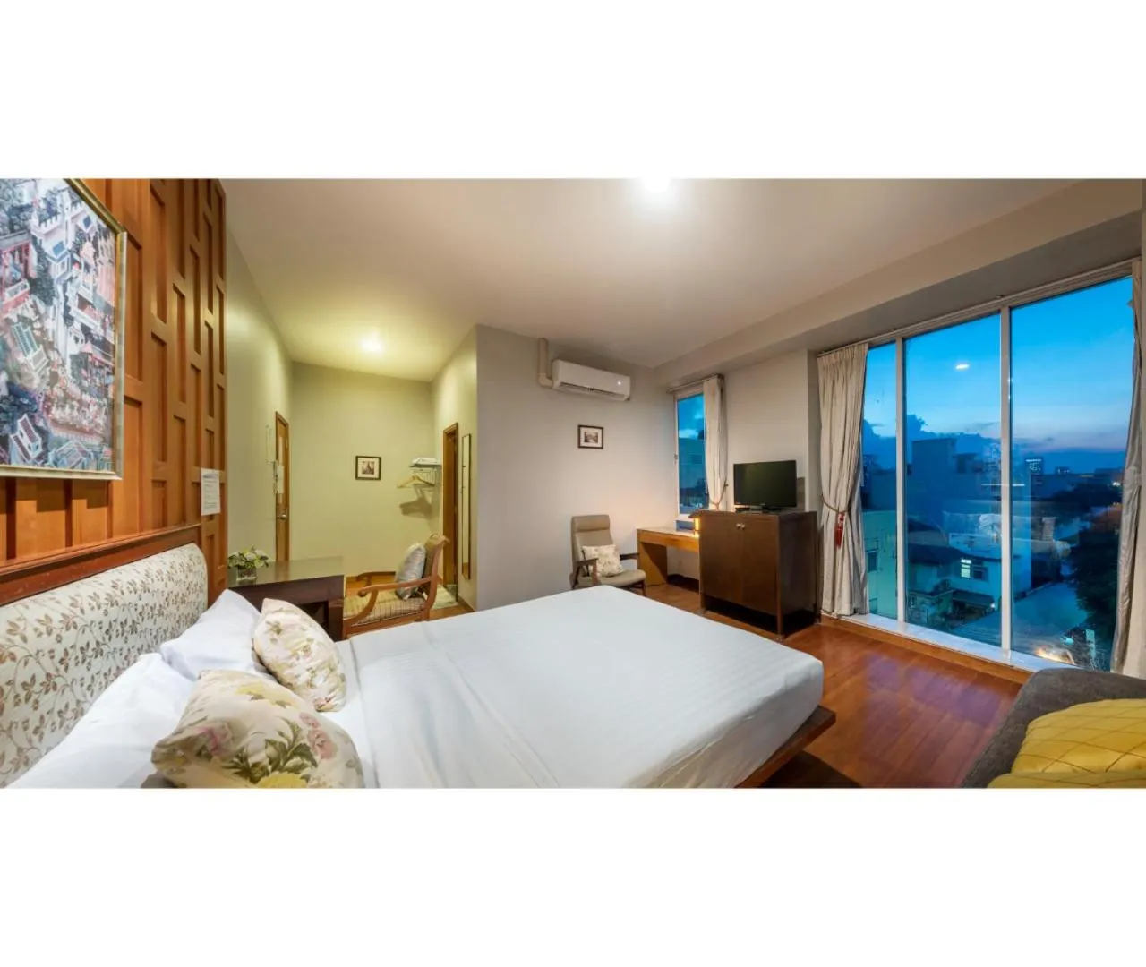 Photo of the whole room, Bed in Dinso Home Boutique