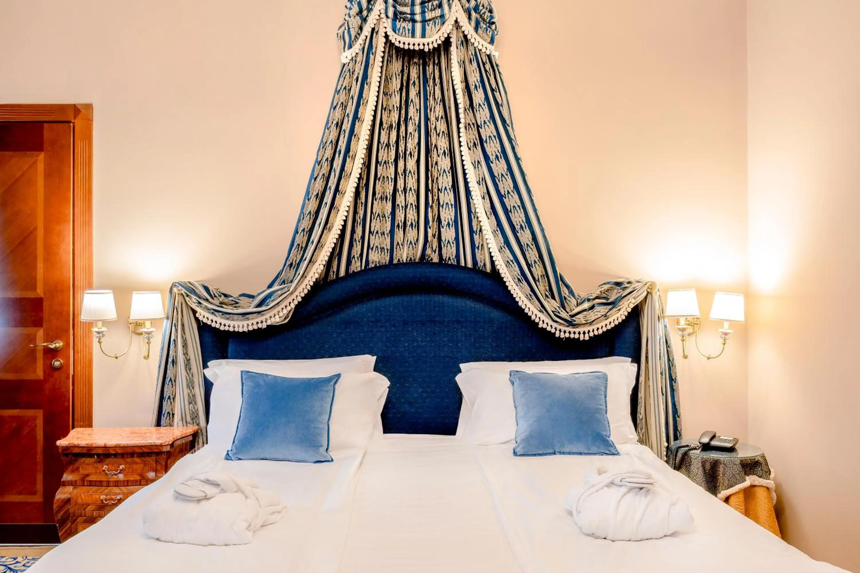 Bedroom, Bed in Hotel Al Ponte Dei Sospiri