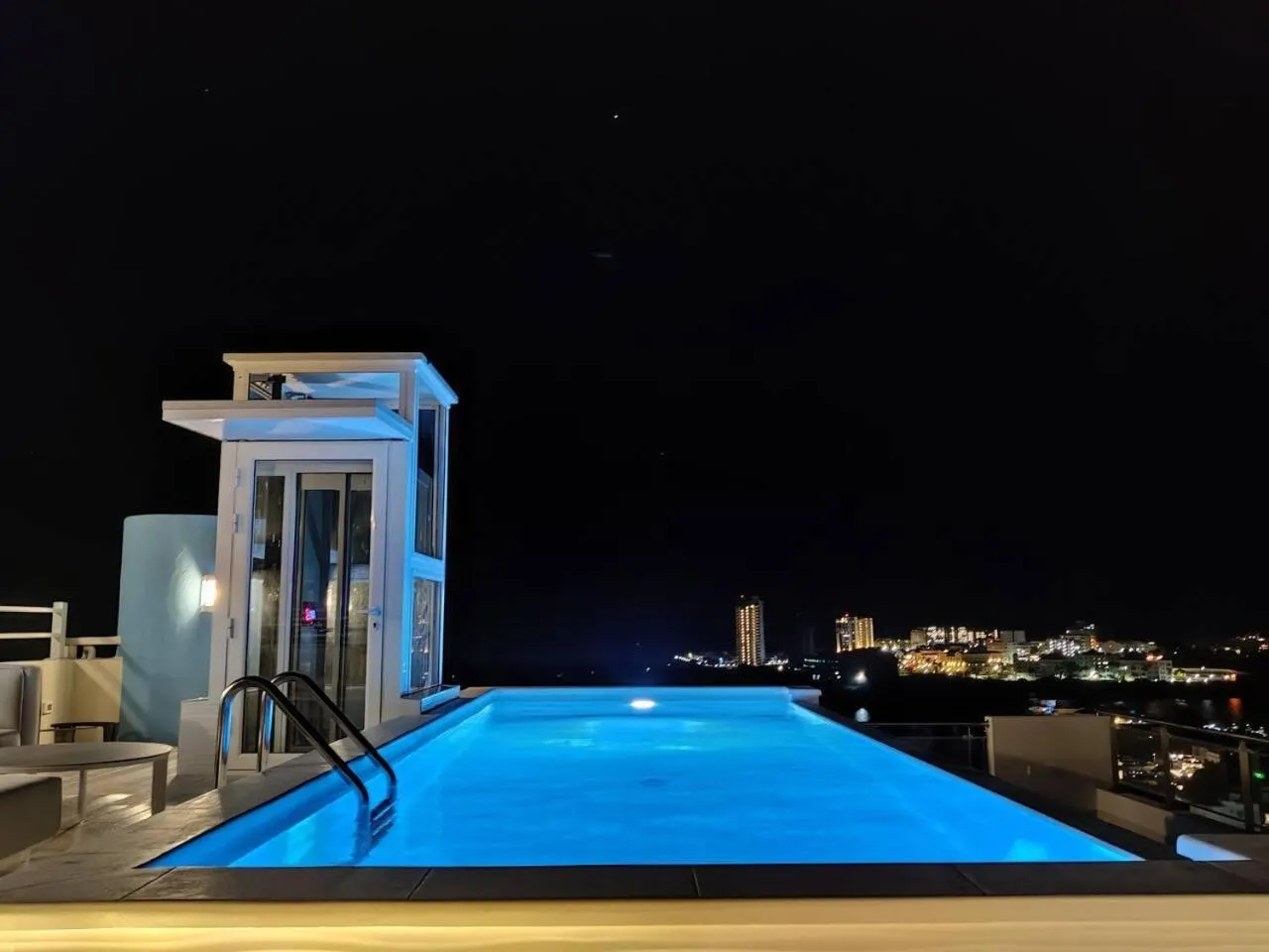 Serenity Penthouse - The Pinnacle of Luxury