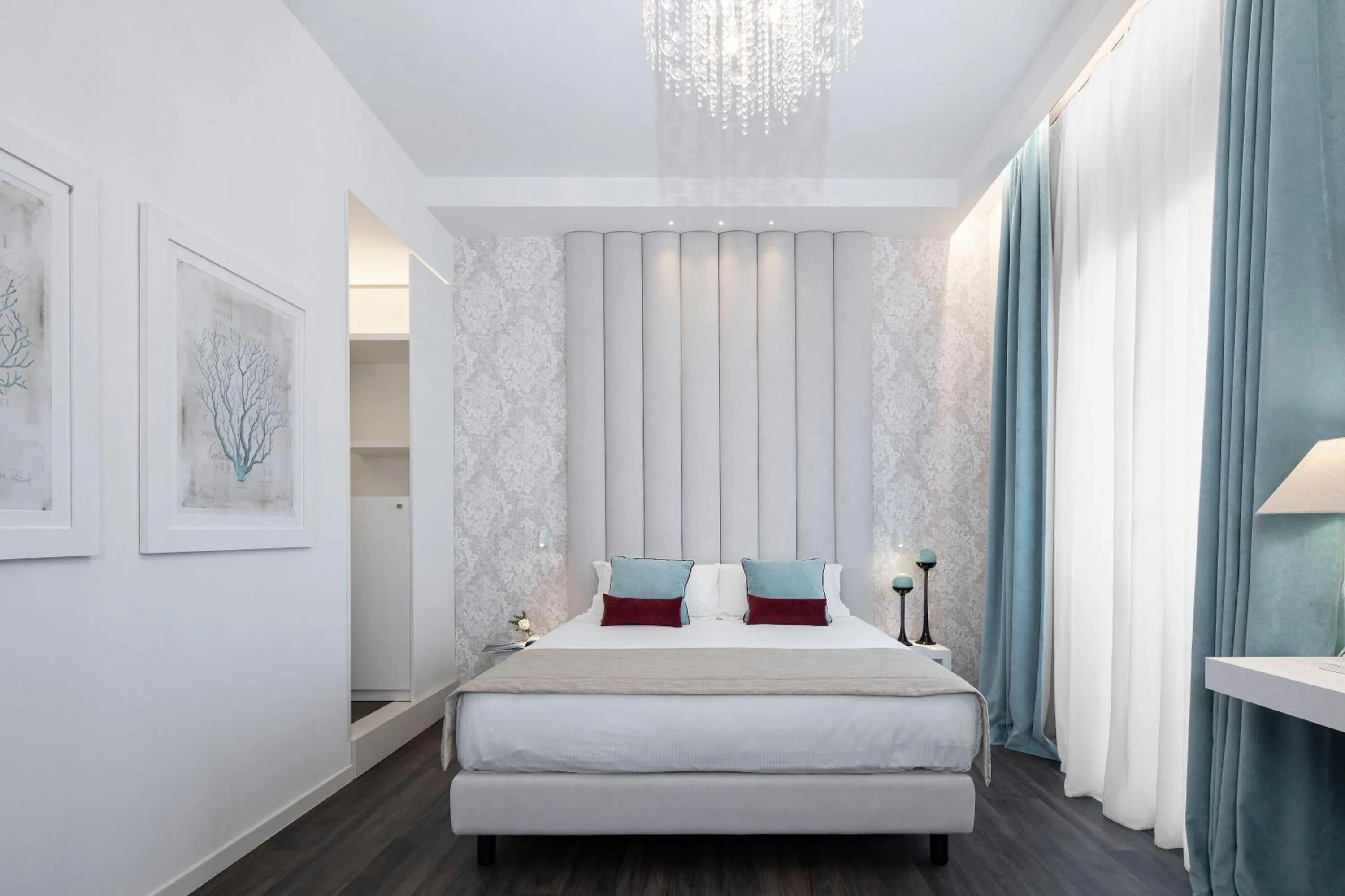 Bed in Litoraneo Suite Hotel