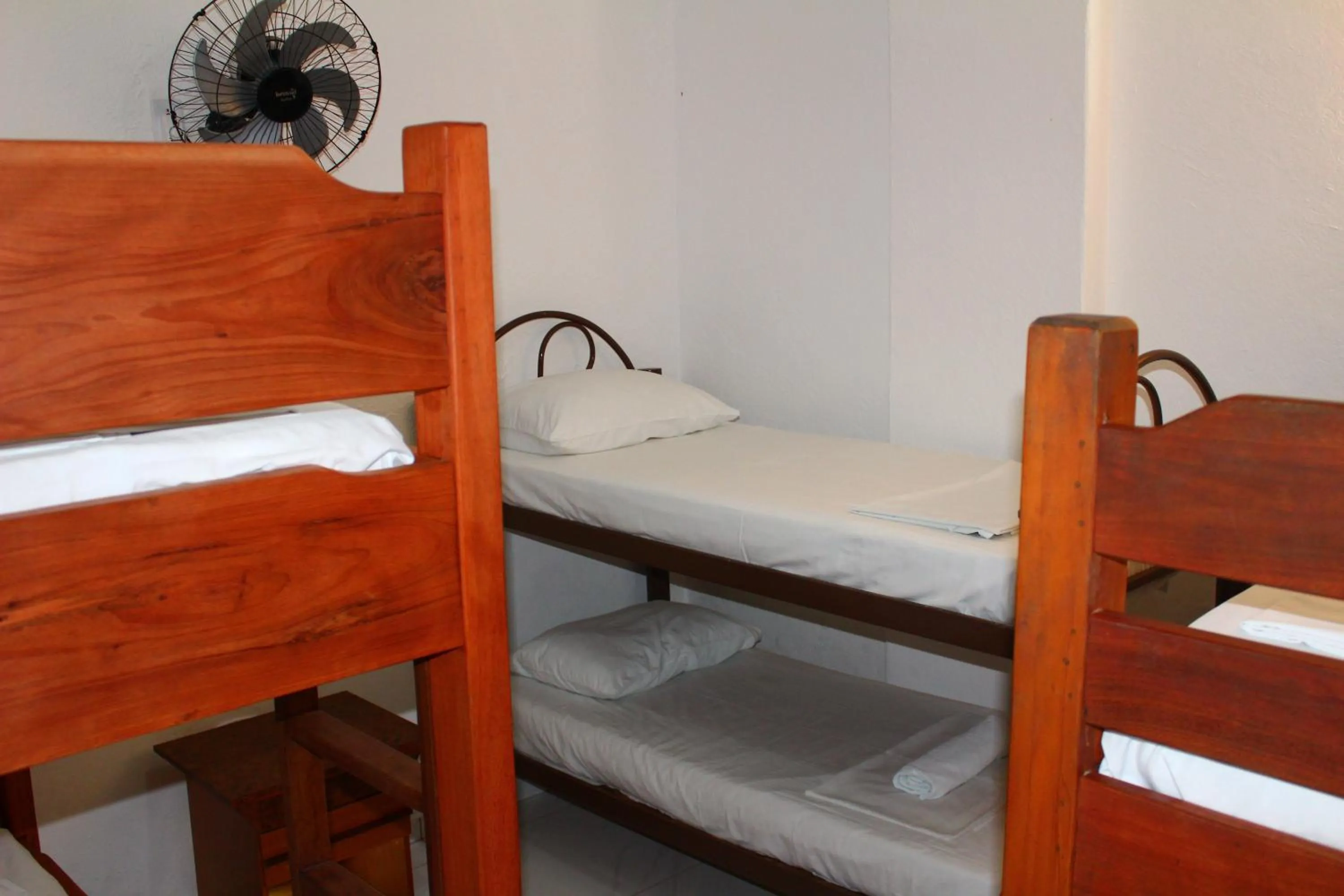 Bedroom, Bed in Pousada Vale da Montanha