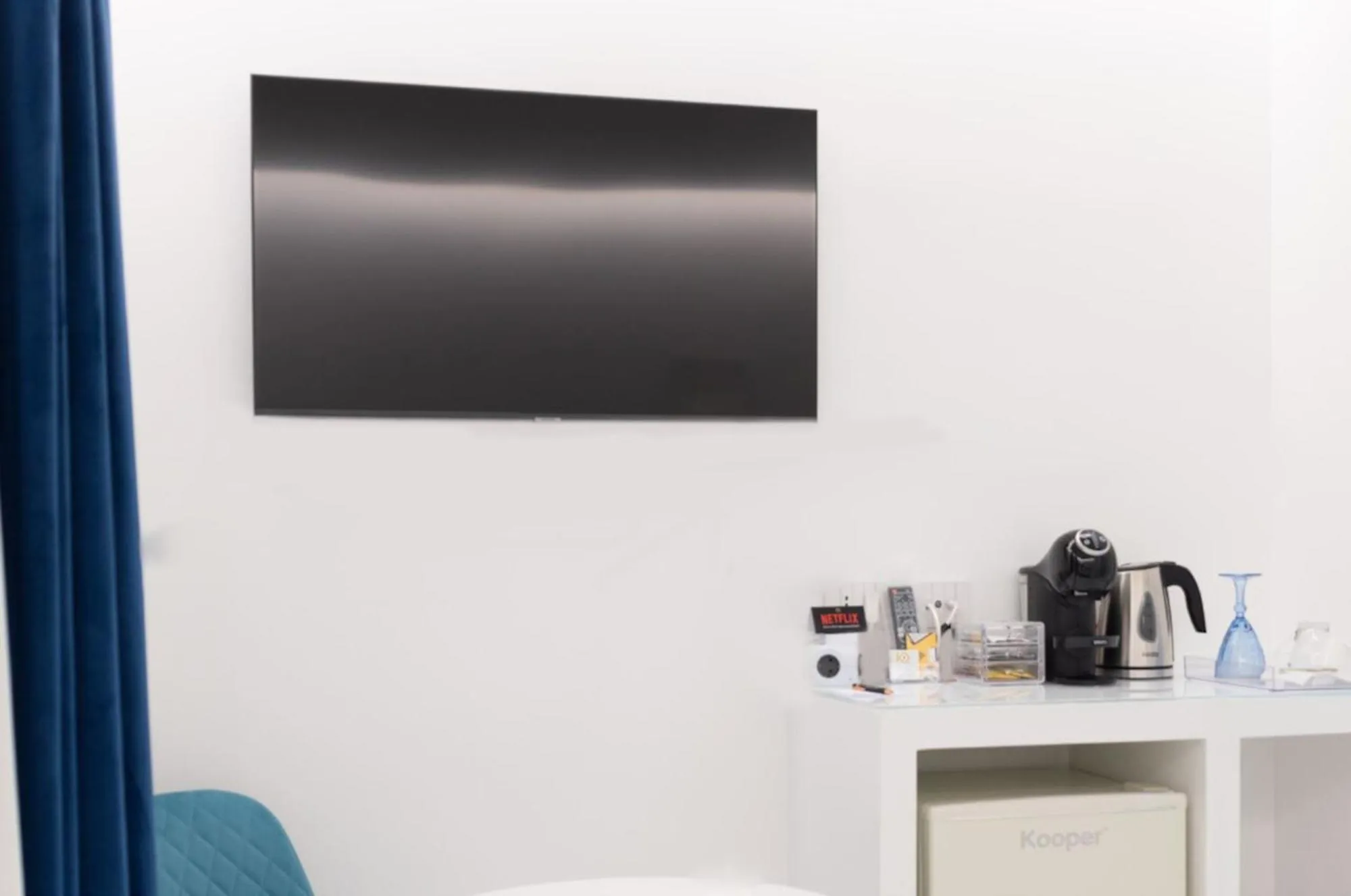 TV and multimedia in Kreart Suite & Rooms B&B