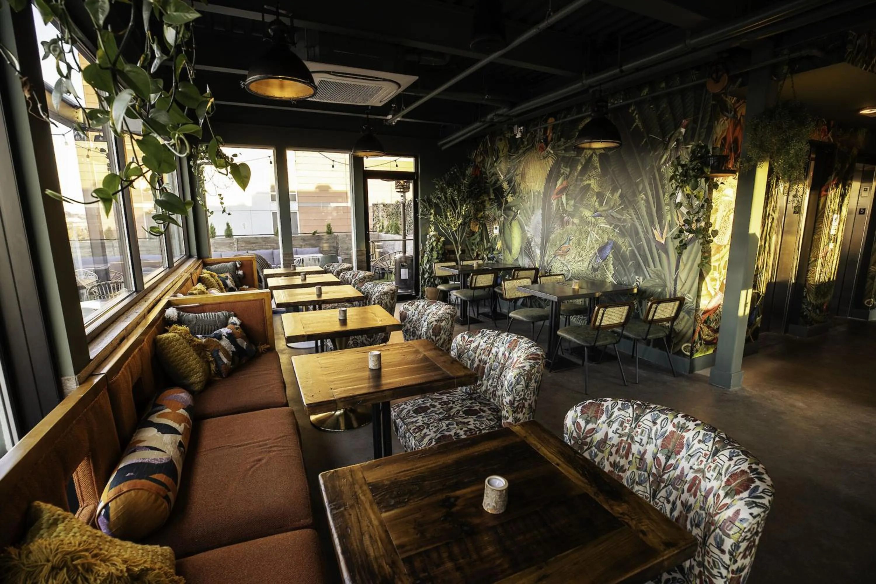 Restaurant/places to eat in Hotel Nell - Union Market