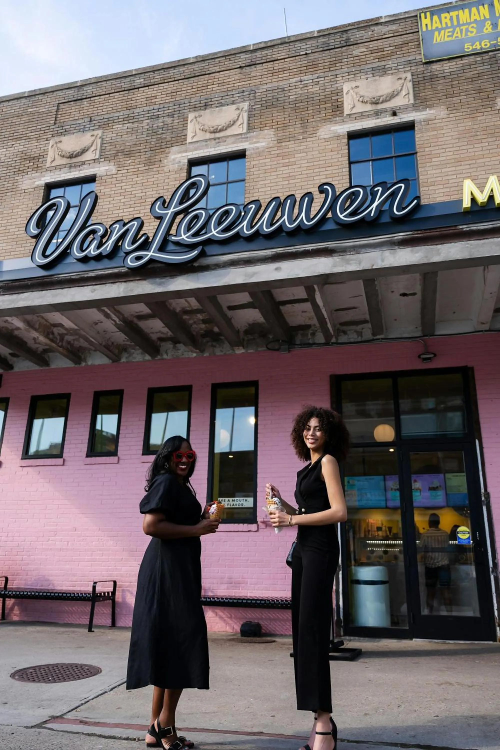 Nearby landmark in Hotel Nell - Union Market