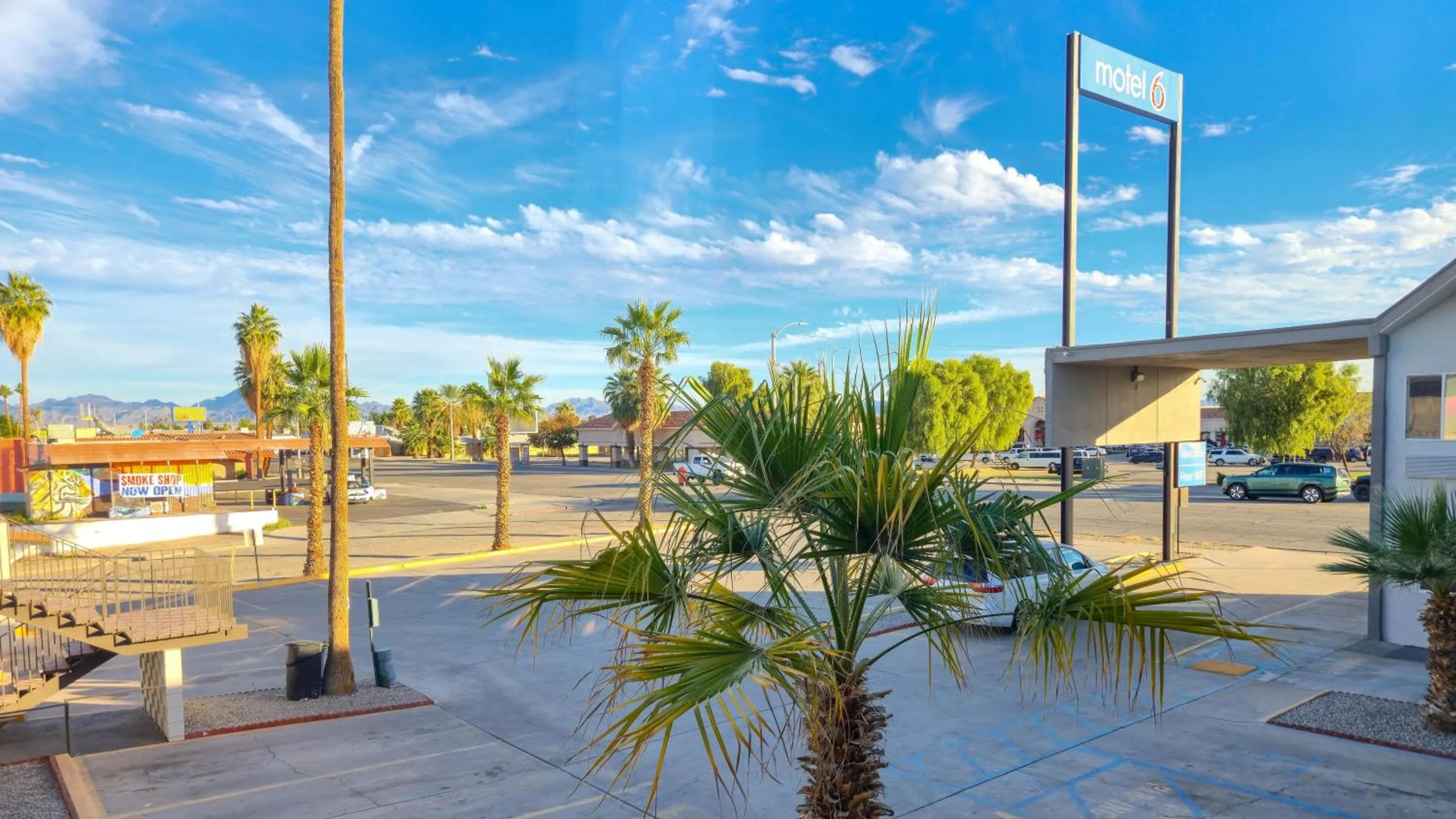 Property building in Motel 6-Blythe, CA - South