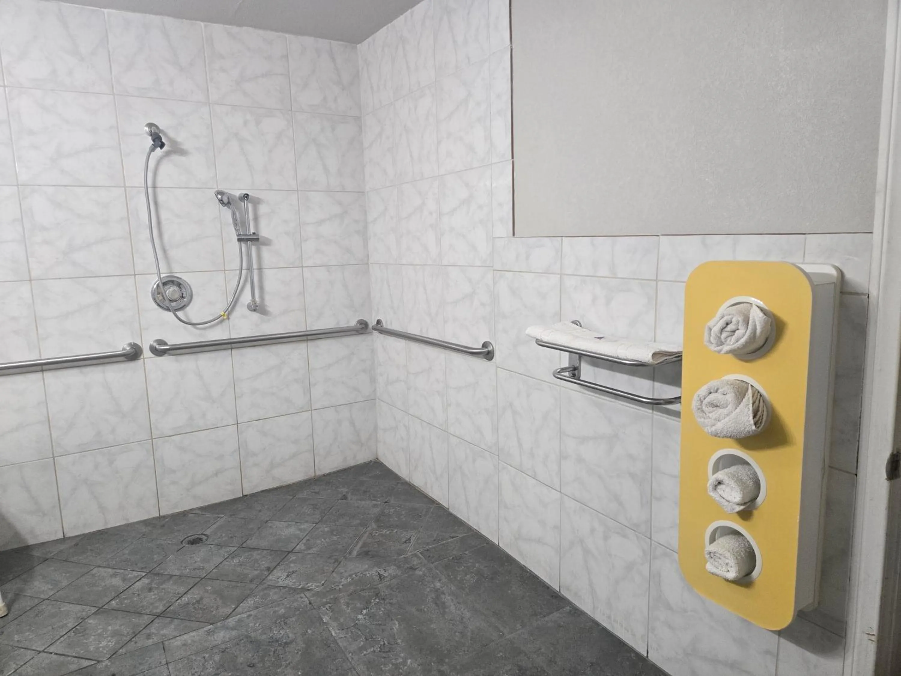 Bathroom in Motel 6-Blythe, CA - South