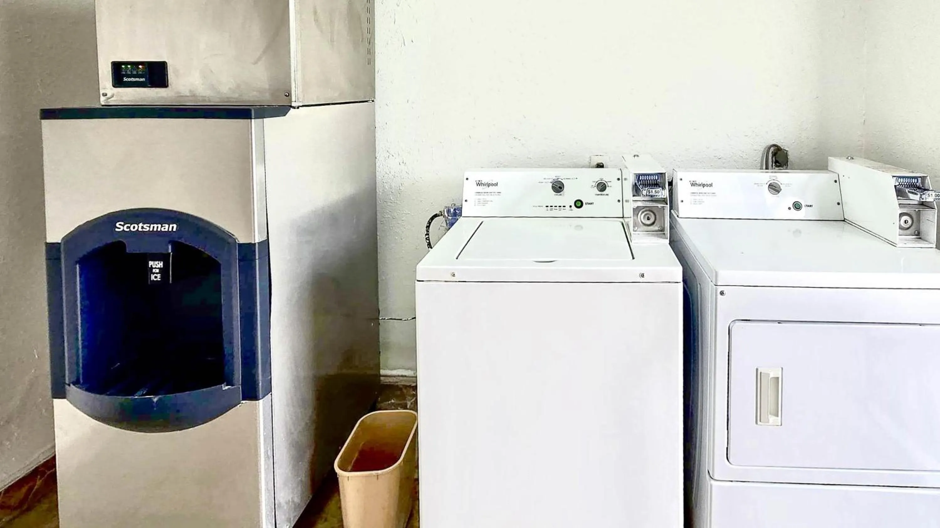 laundry in Motel 6-Blythe, CA - South