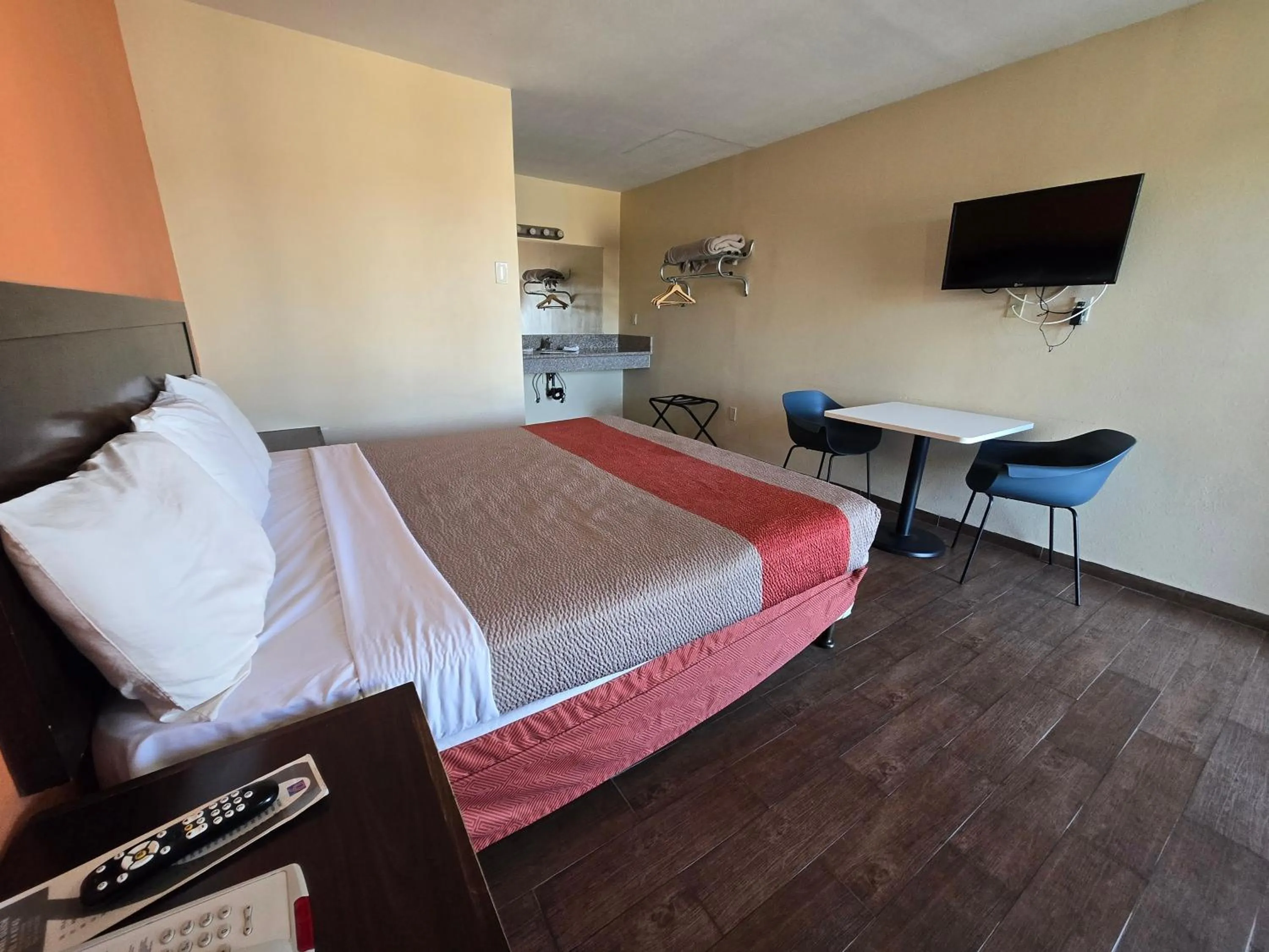 Bed in Motel 6-Blythe, CA - South