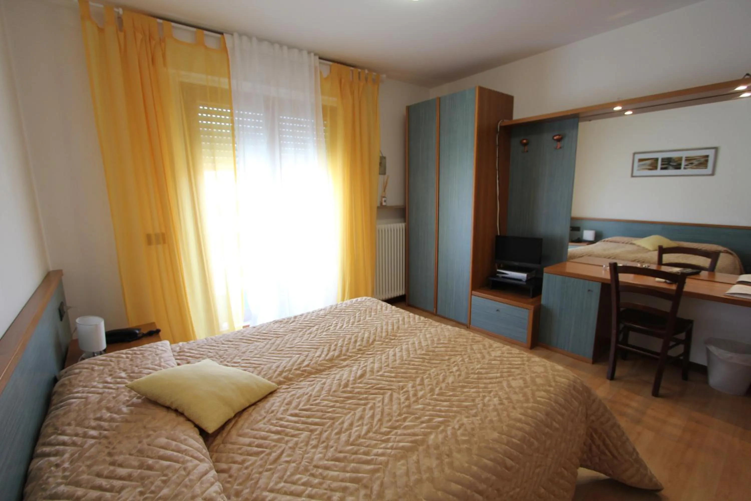 Photo of the whole room, Bed in Hotel Marea