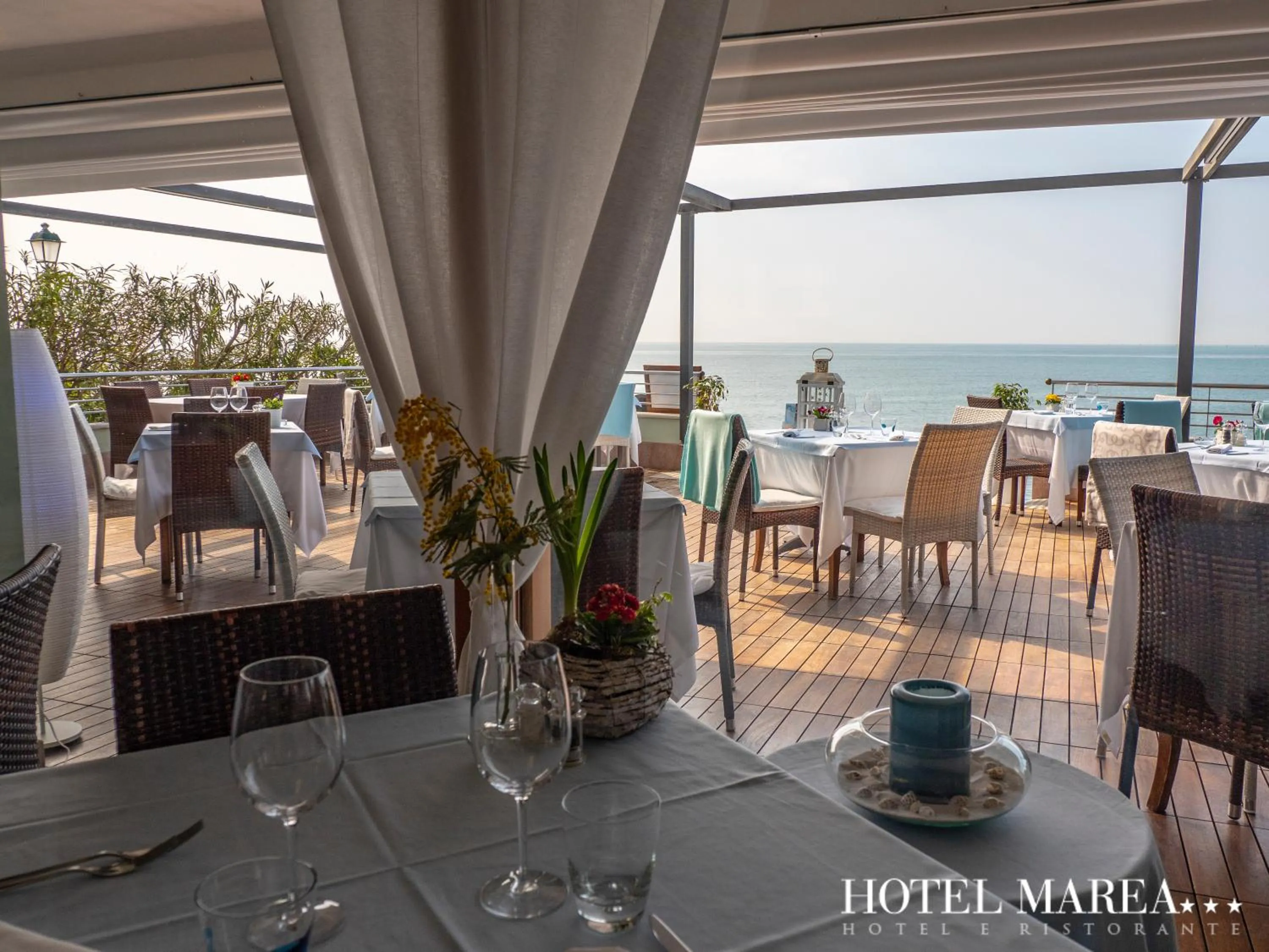 Restaurant/places to eat in Hotel Marea