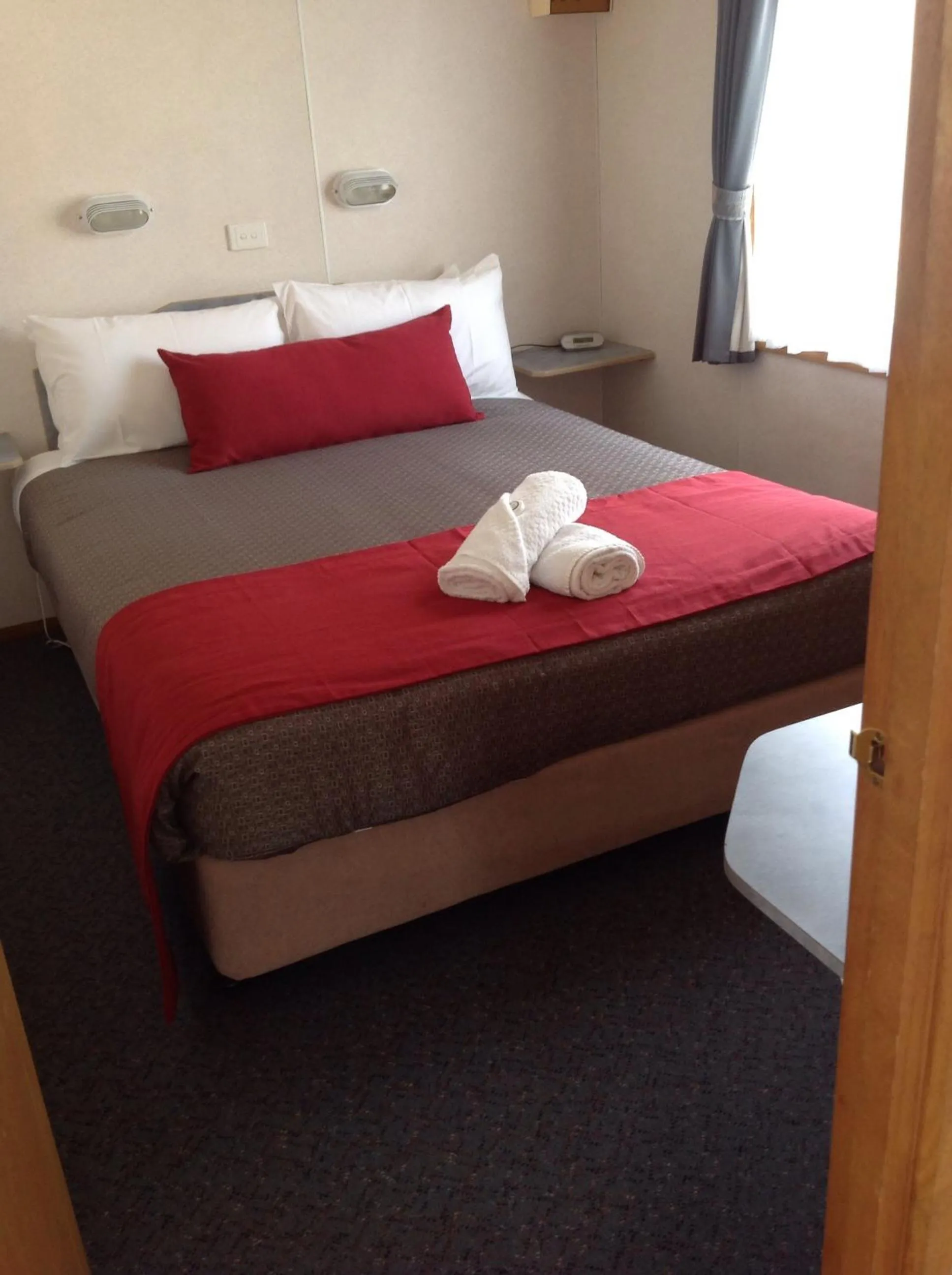 Photo of the whole room, Bed in McLean Beach Holiday Park