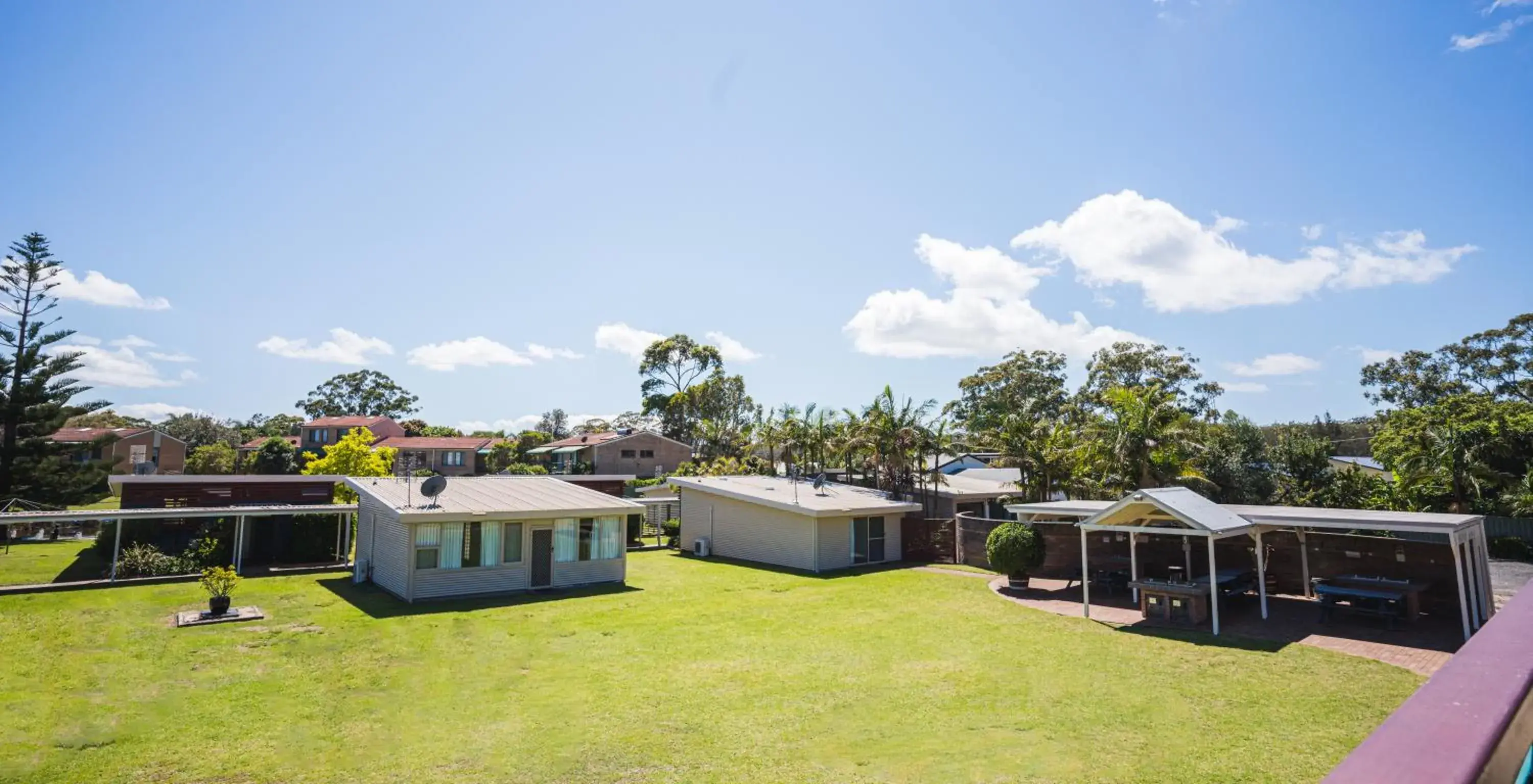 Three-Bedroom Apartment in Mounties @ Sussex Three-Bedroom Apartment in Mounties @ Sussex