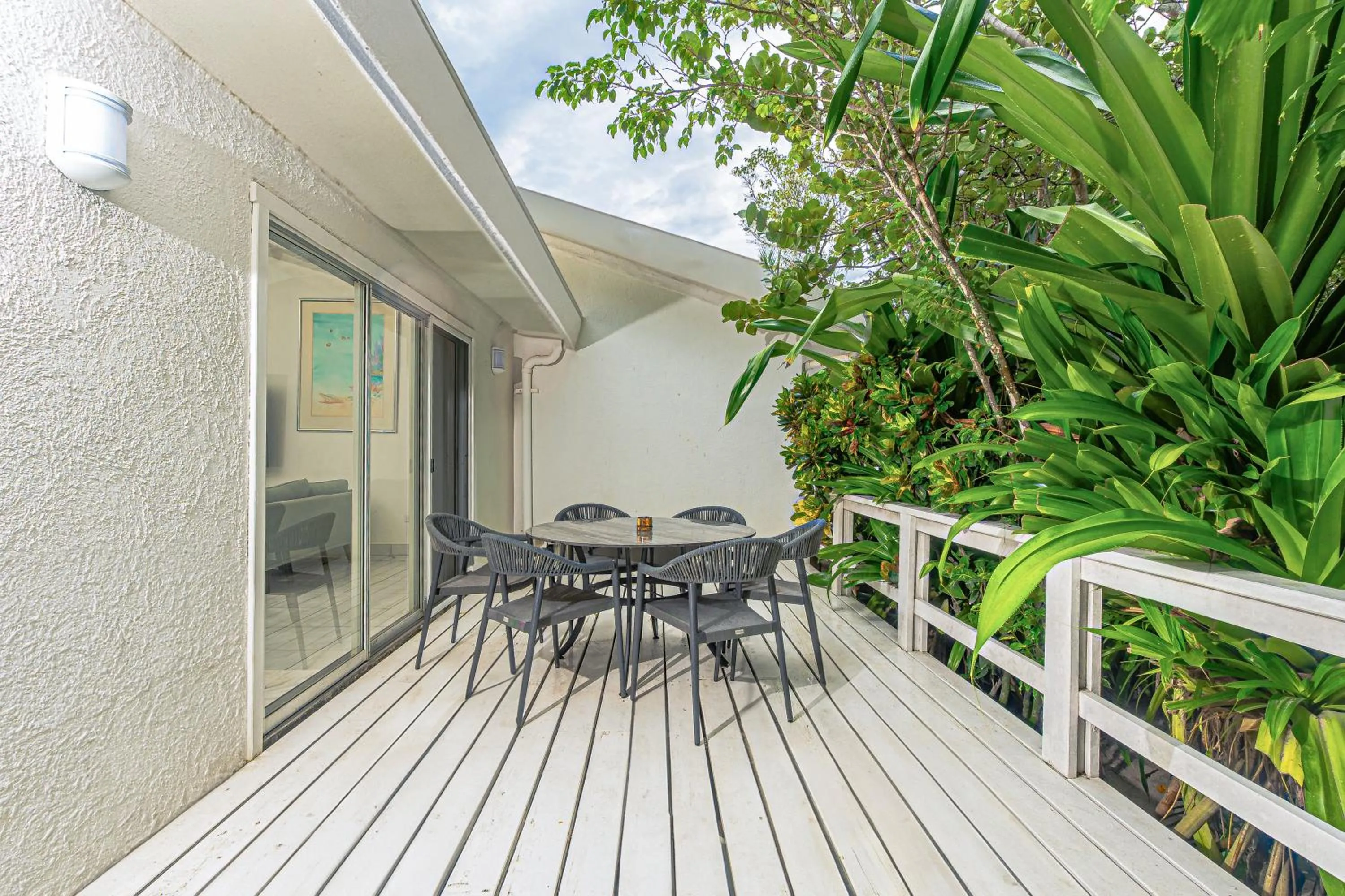 Balcony/Terrace in Paradise Beach Hotel & Resort