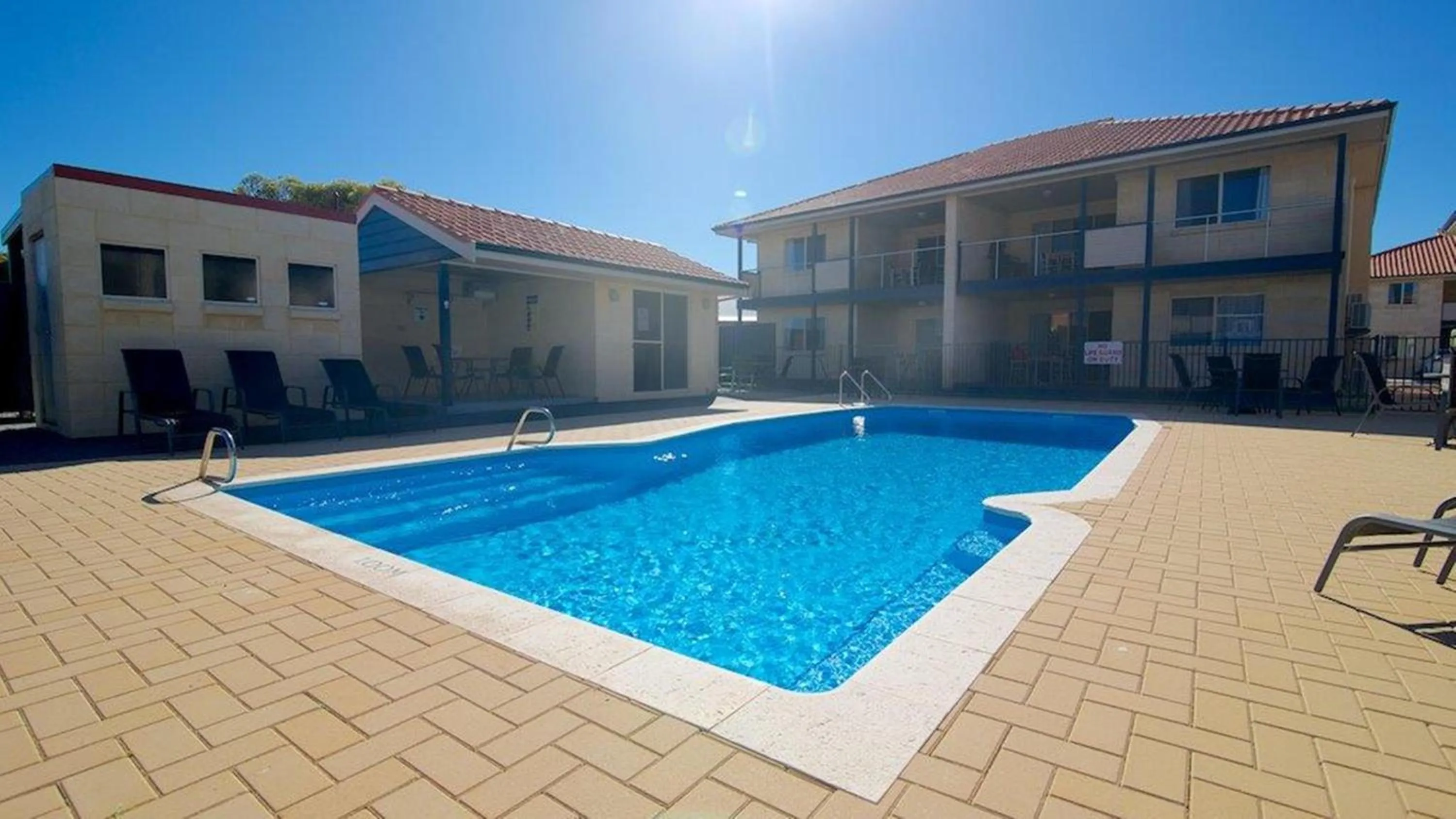 Swimming pool in Pinnacles Edge Resort