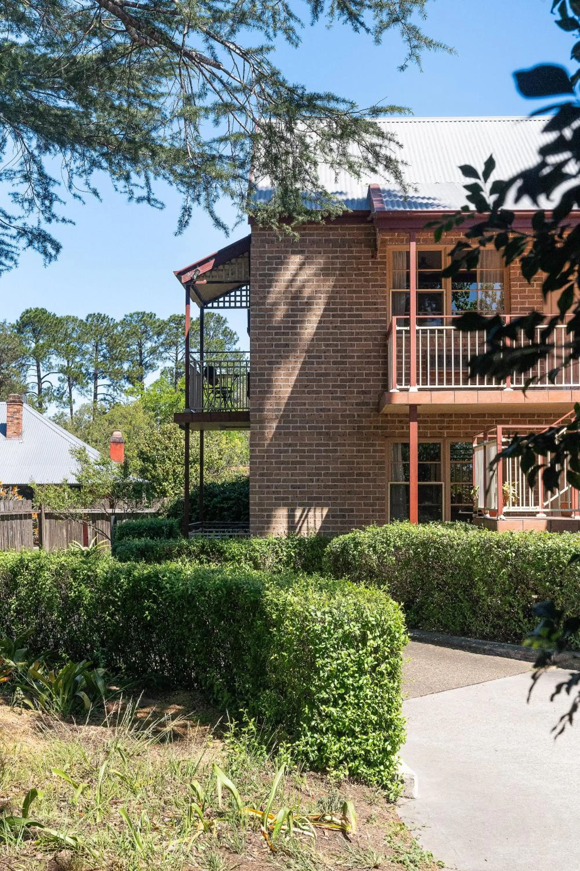 Property building in SureStay Hotel by Best Western, New Inn Richmond