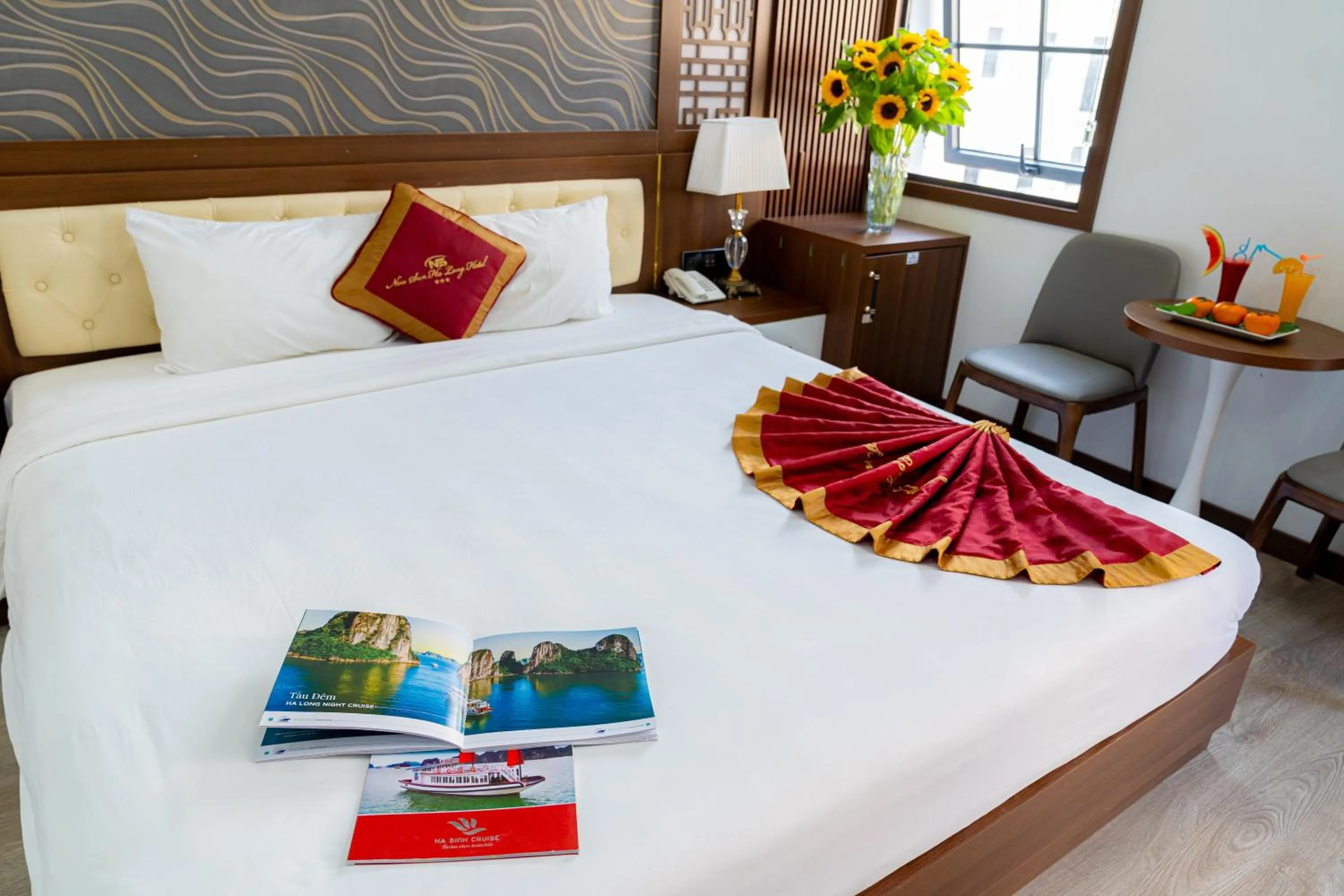 View (from property/room), Bed in Sunland Halong Hotel and Restaurant