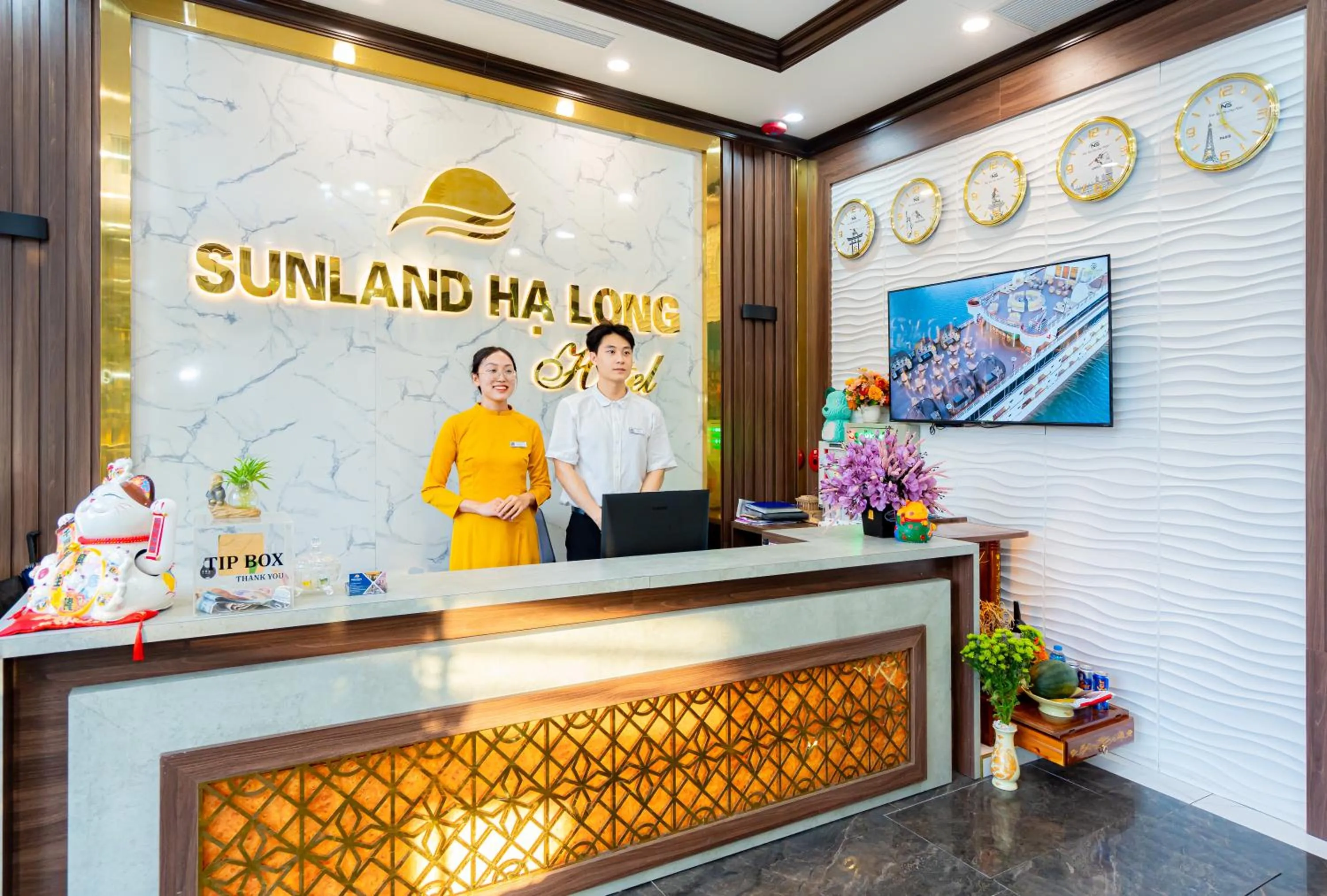 Property building in Sunland Halong Hotel and Restaurant