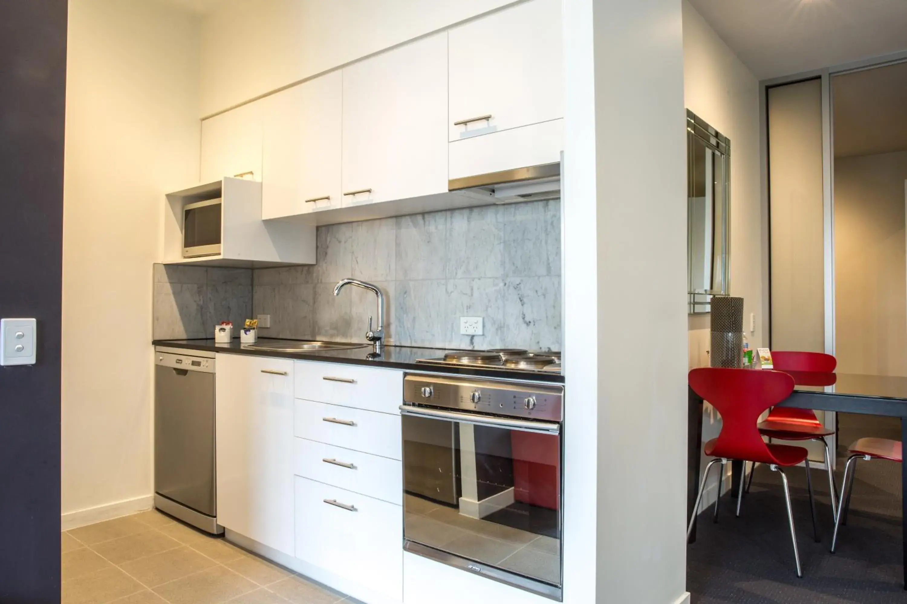 Executive One-Bedroom Apartment in Adara Hotel Richmond Executive One-Bedroom Apartment in Adara Hotel Richmond