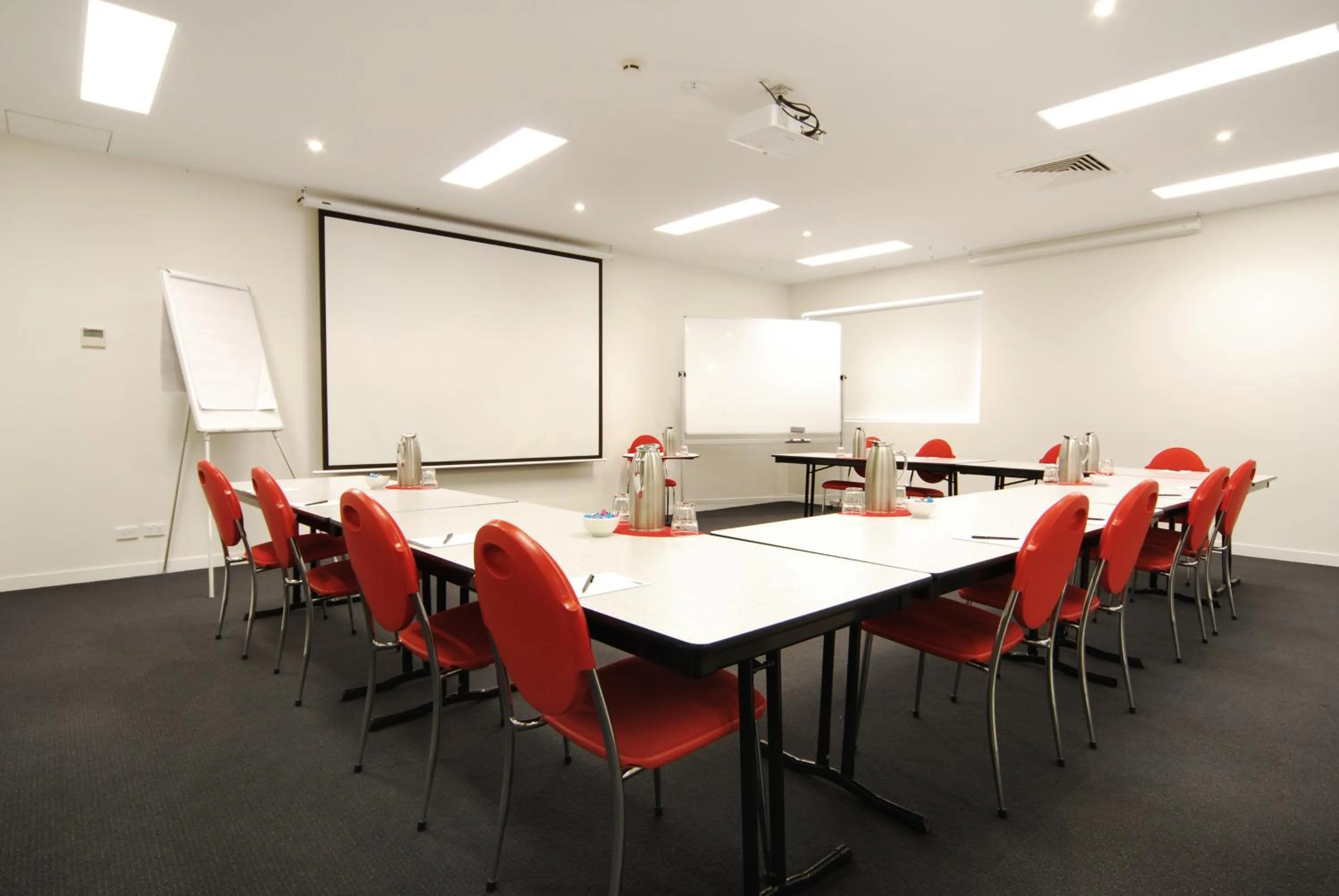 Business facilities in Adara Hotel Richmond