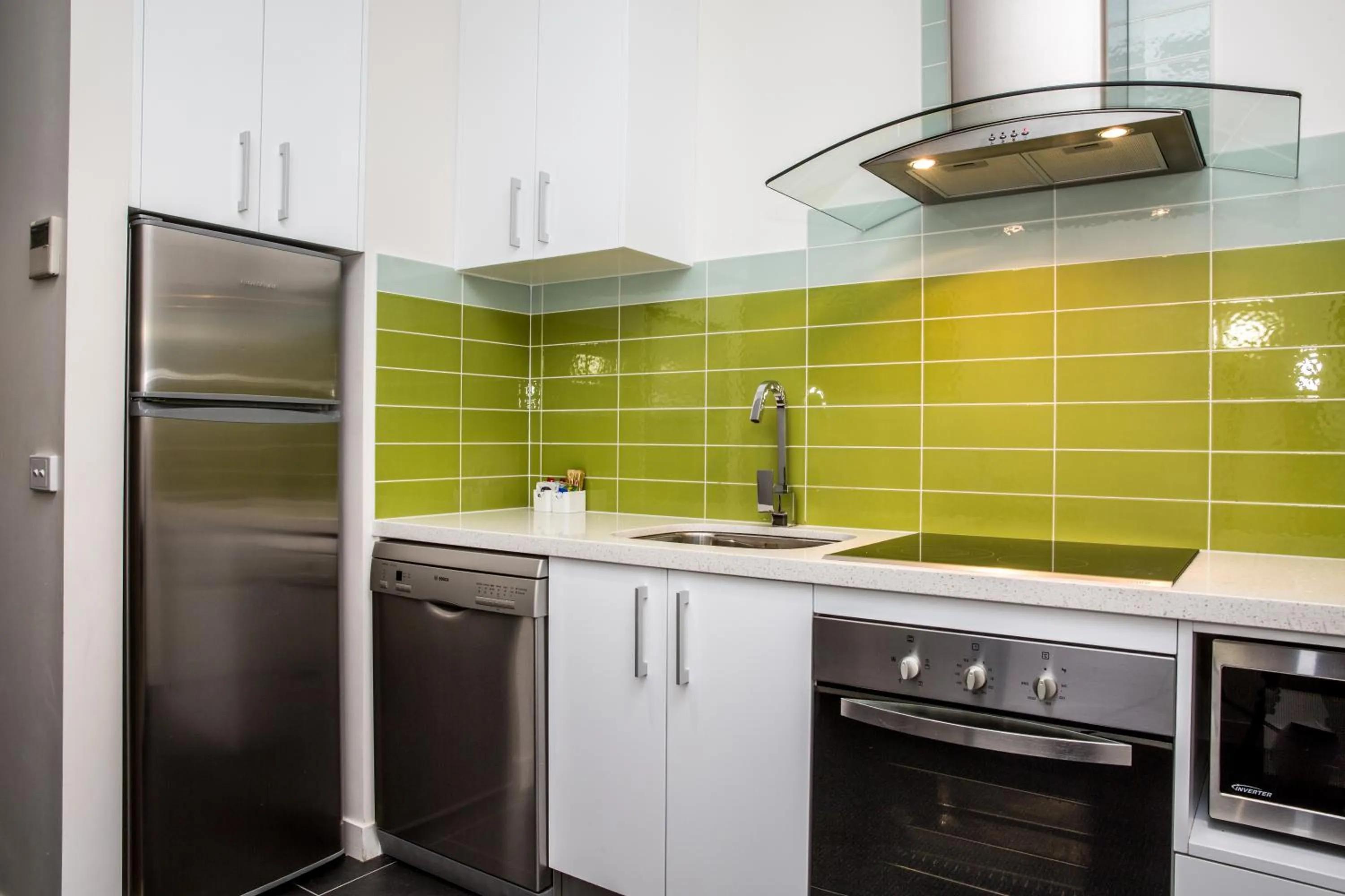 Kitchen or kitchenette in Adara Hotel Richmond