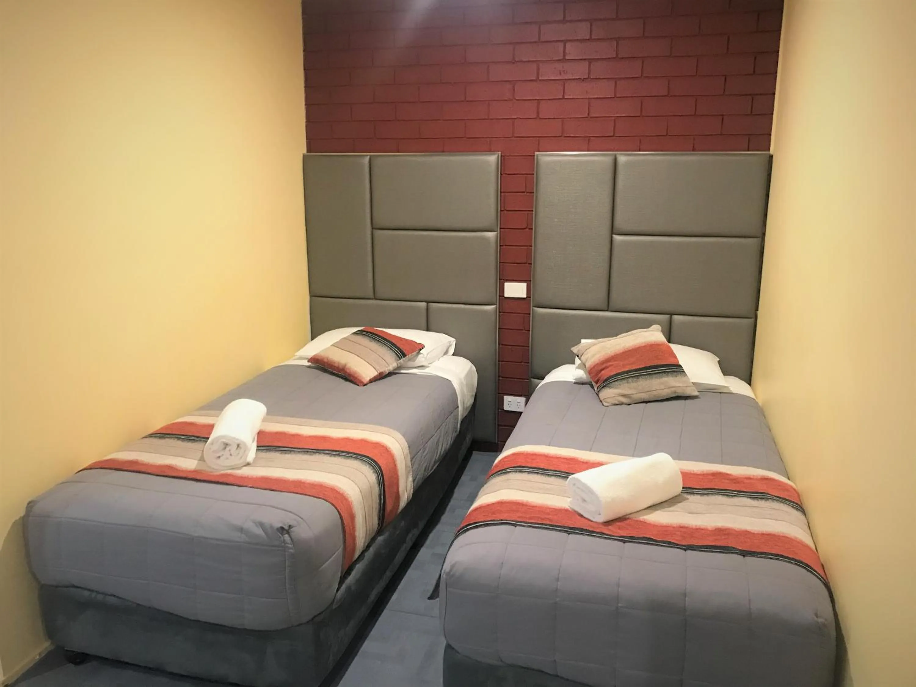 Bed in Toukley Motor Inn