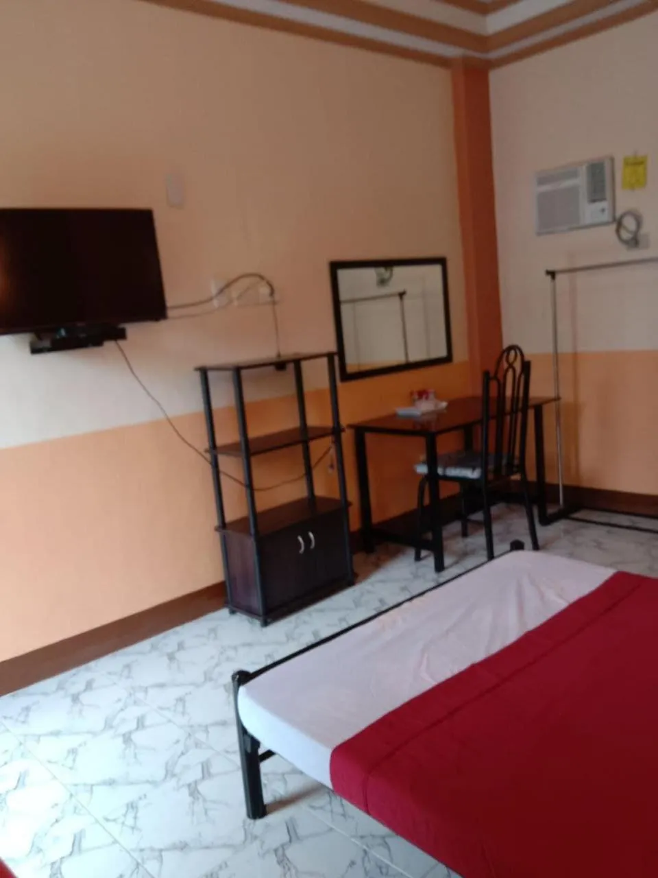 Photo of the whole room, Bed in RedDoorz @ Solid Rock Guest House Baler