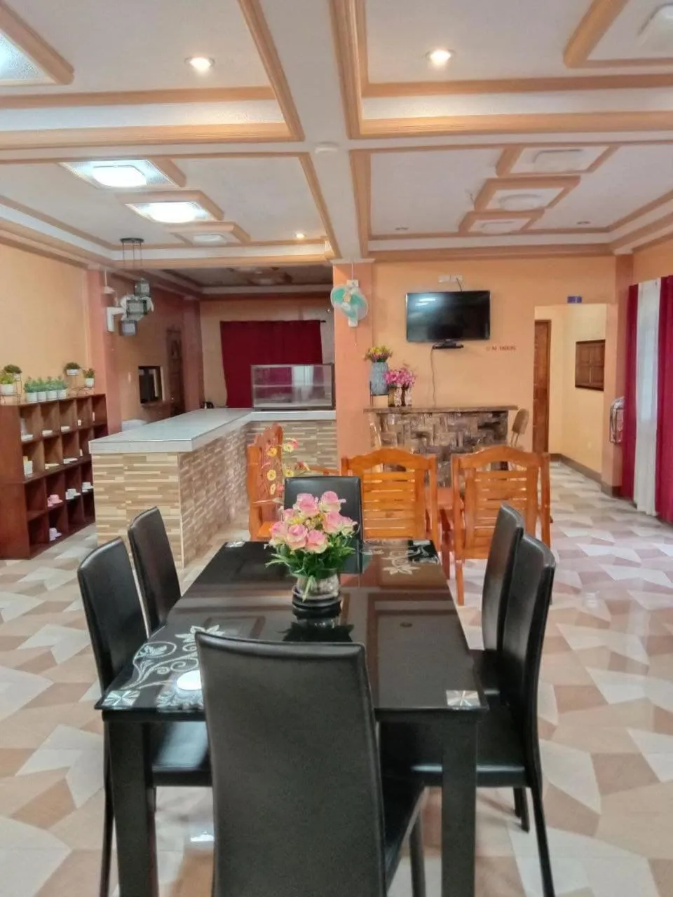 Lobby or reception in RedDoorz @ Solid Rock Guest House Baler