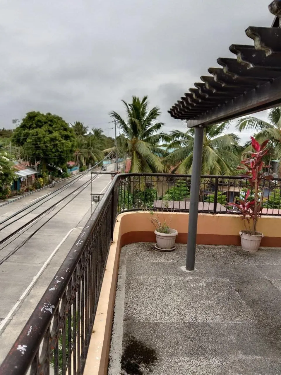 Balcony/Terrace in RedDoorz @ Solid Rock Guest House Baler