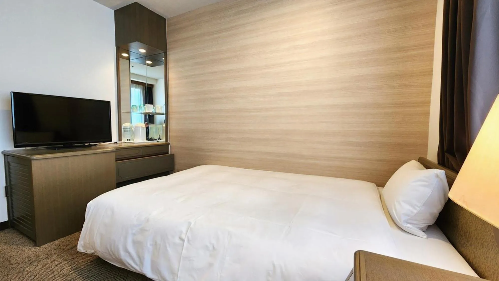 Photo of the whole room, Bed in Platon Hotel Yokkaichi