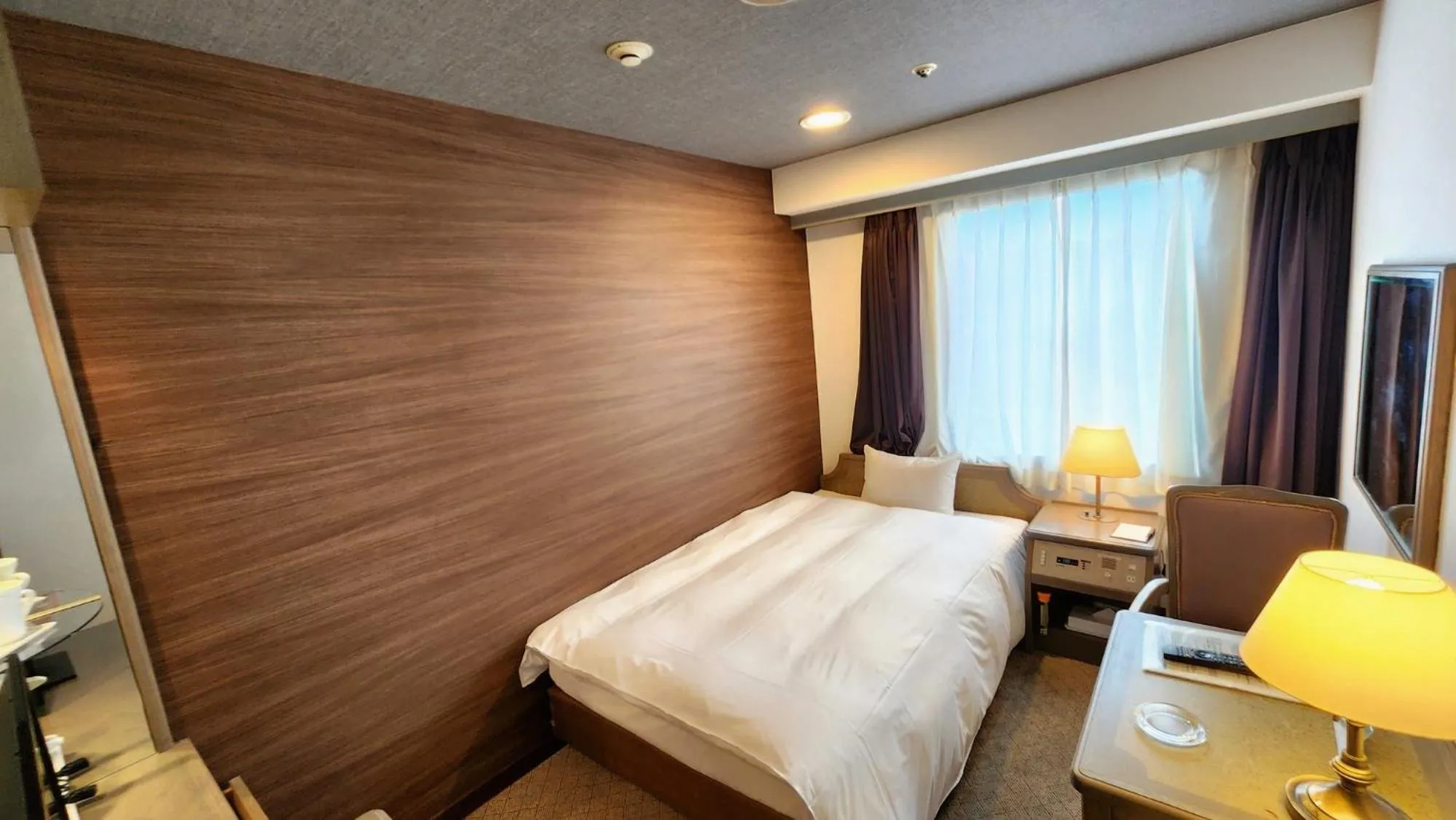 Photo of the whole room, Bed in Platon Hotel Yokkaichi