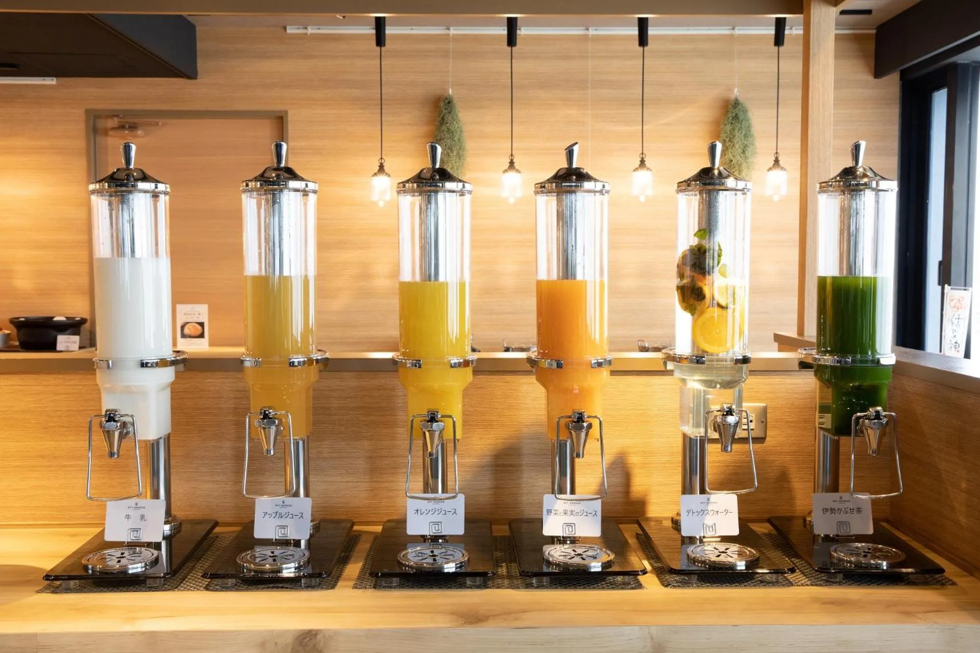 Restaurant/places to eat in Platon Hotel Yokkaichi