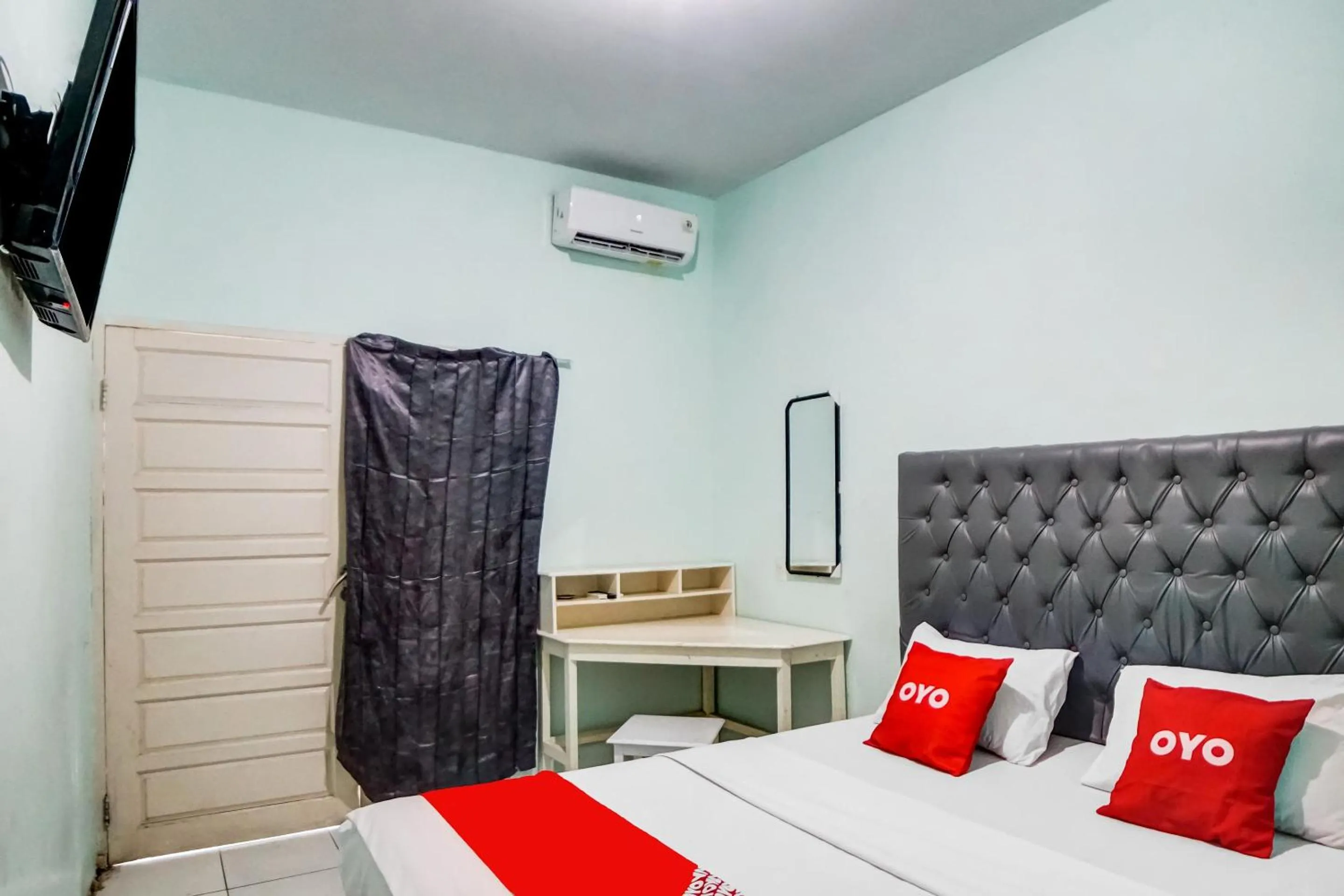 Bedroom in Hotel O Roemah Gh