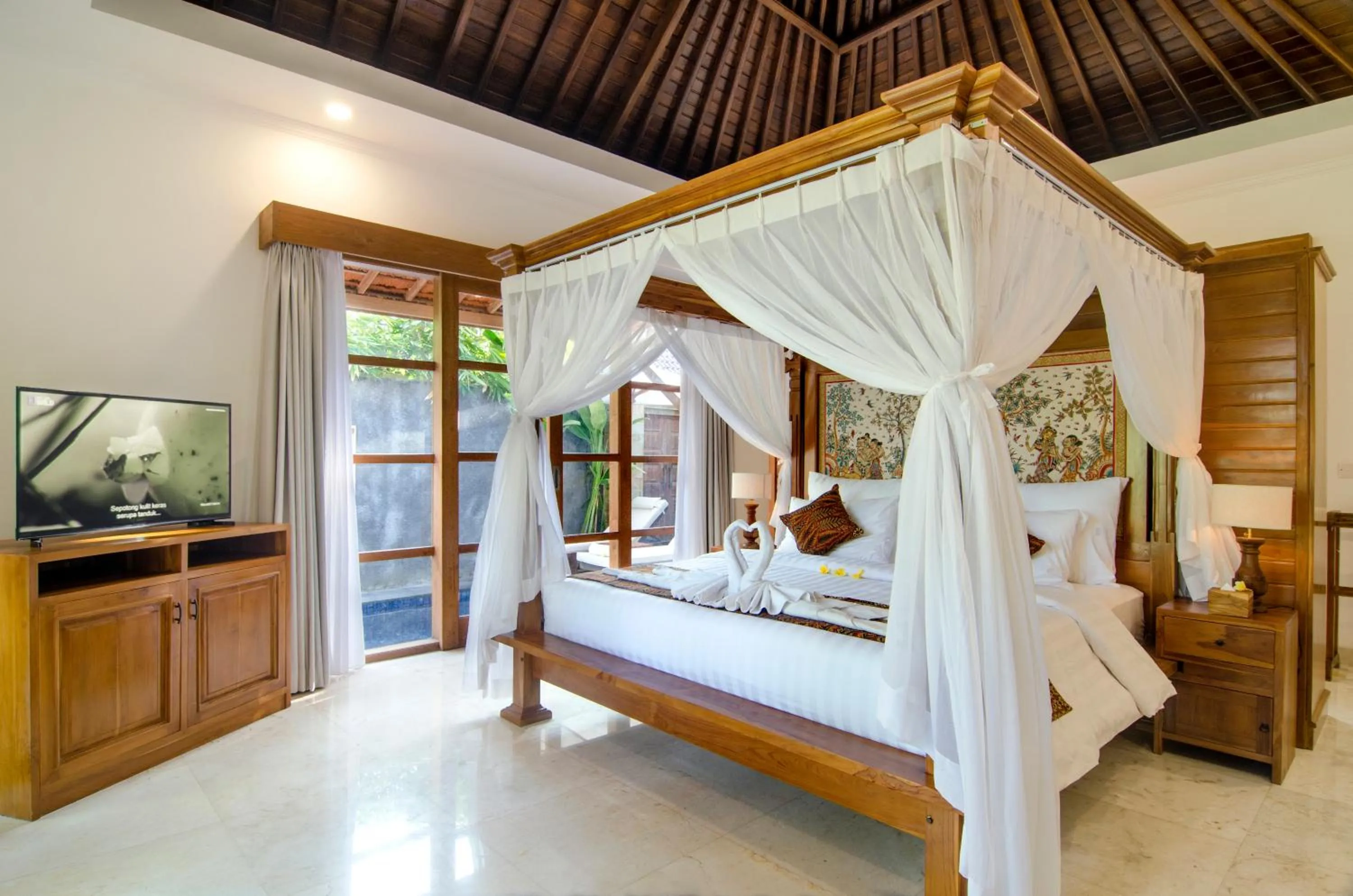 Bed in Danakha Villa Ubud