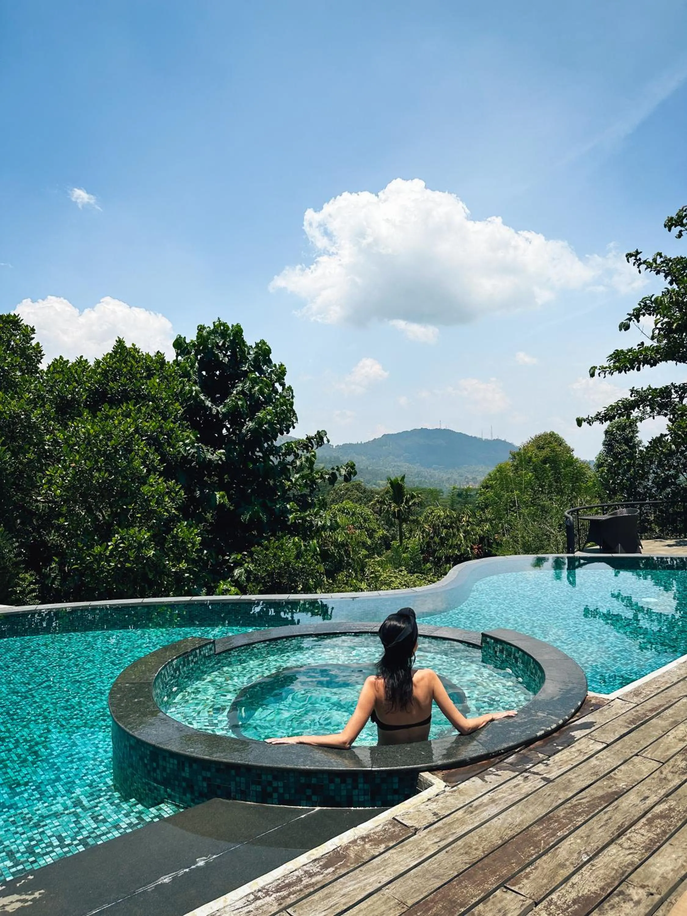 Swimming pool in Kandy Dendrobium House