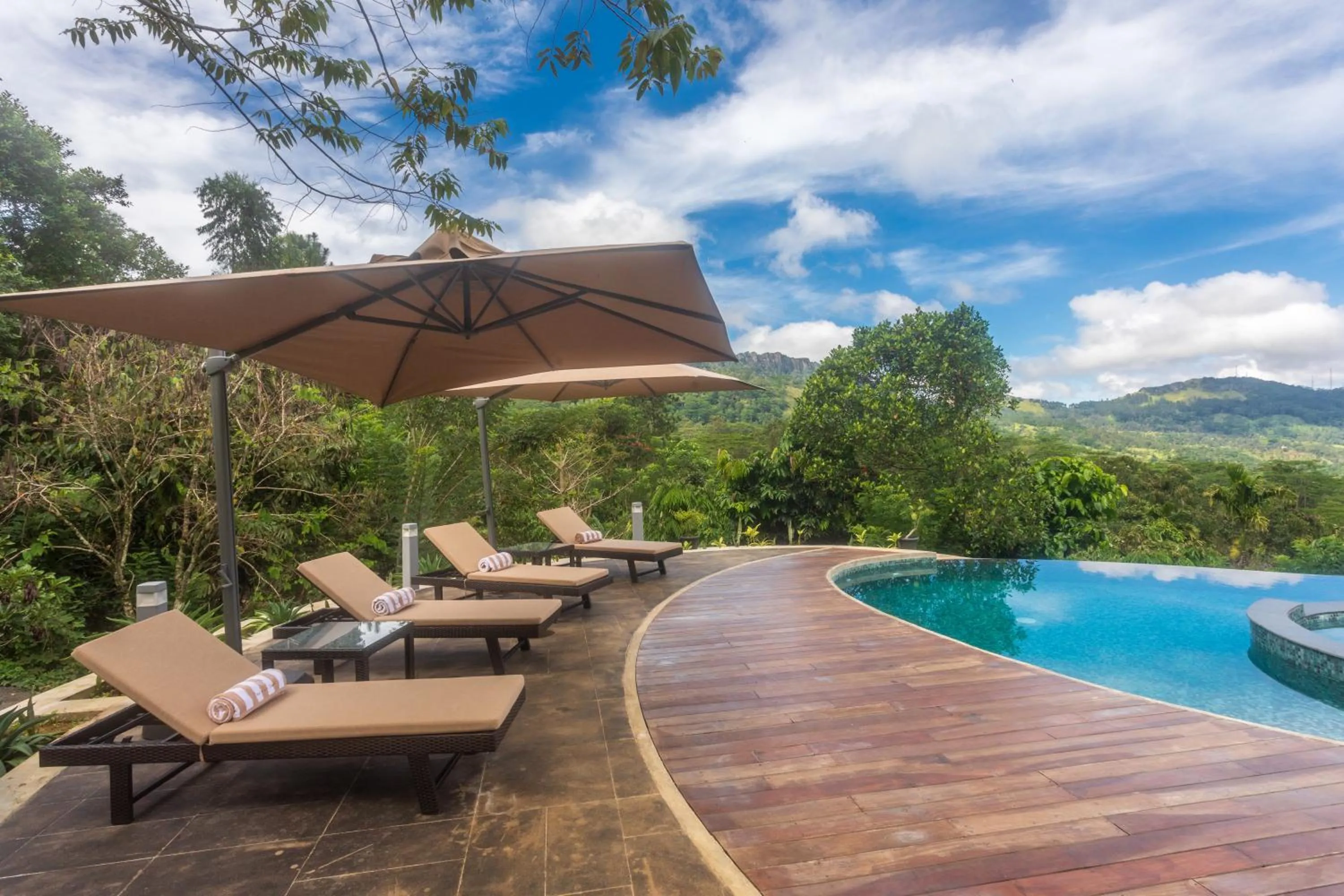 Mountain view in Kandy Dendrobium House