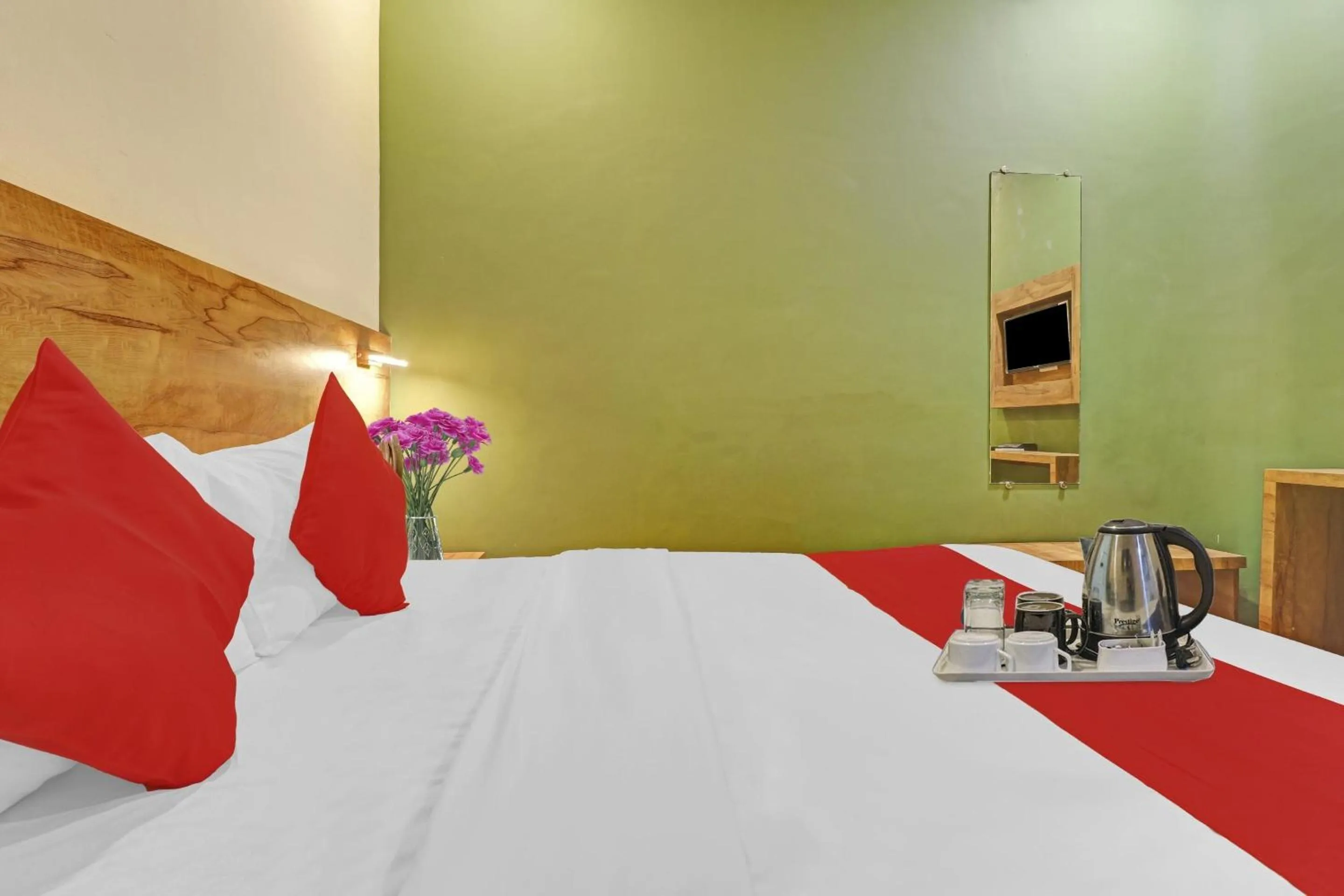 Bedroom, Bed in HOTELO THE MUMBAI INN