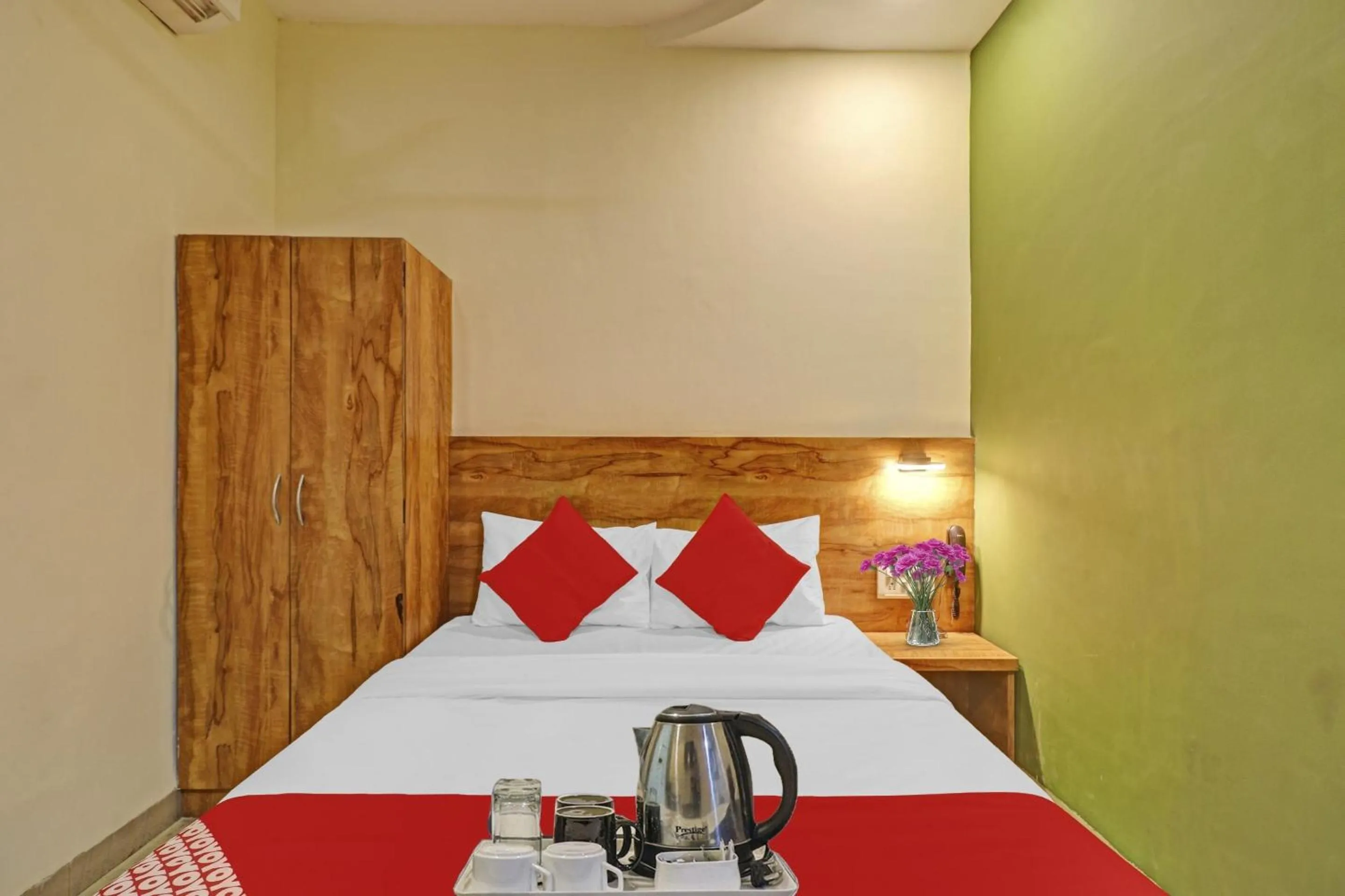 Bedroom, Bed in HOTELO THE MUMBAI INN