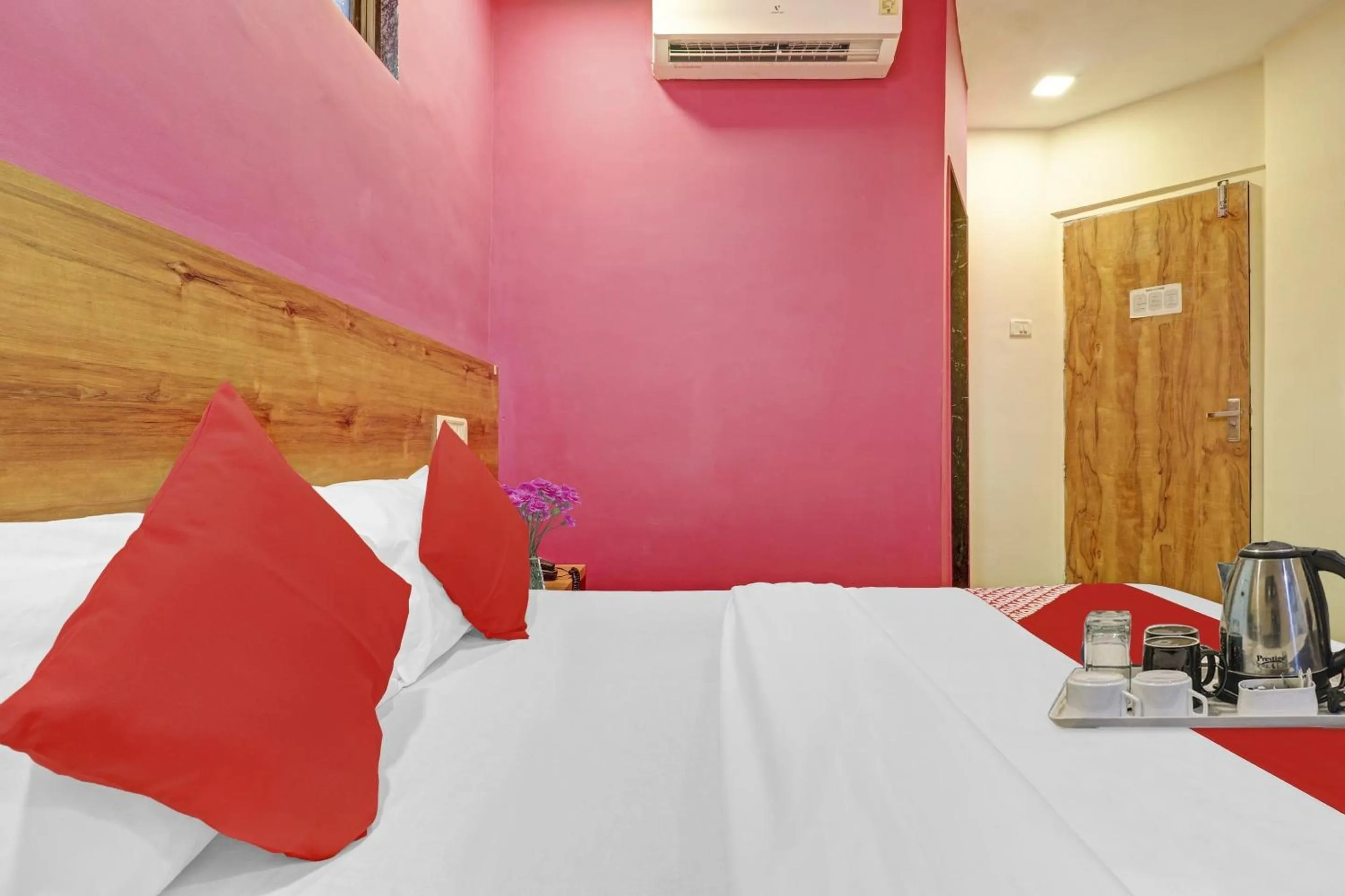 Bathroom, Bed in HOTELO THE MUMBAI INN