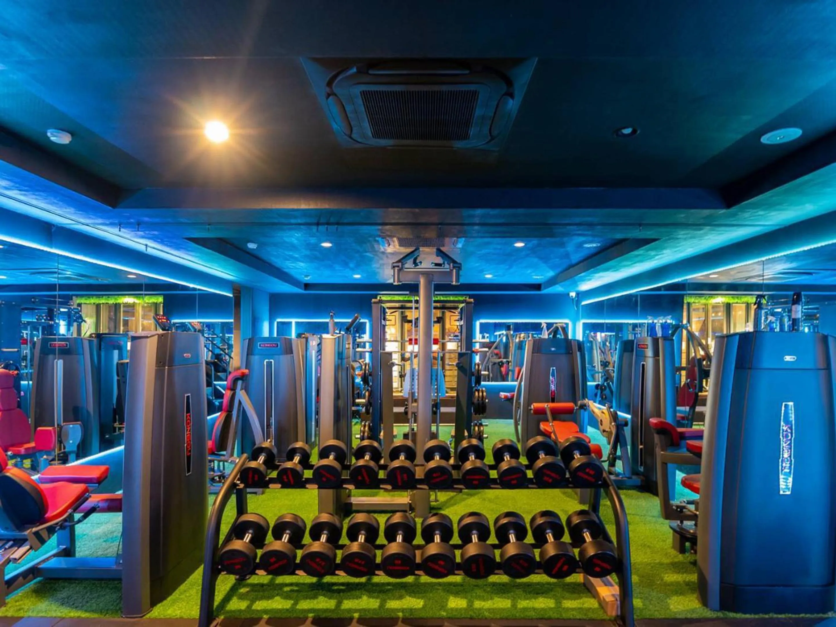 Fitness centre/facilities in Drive in Ichinomiya motel