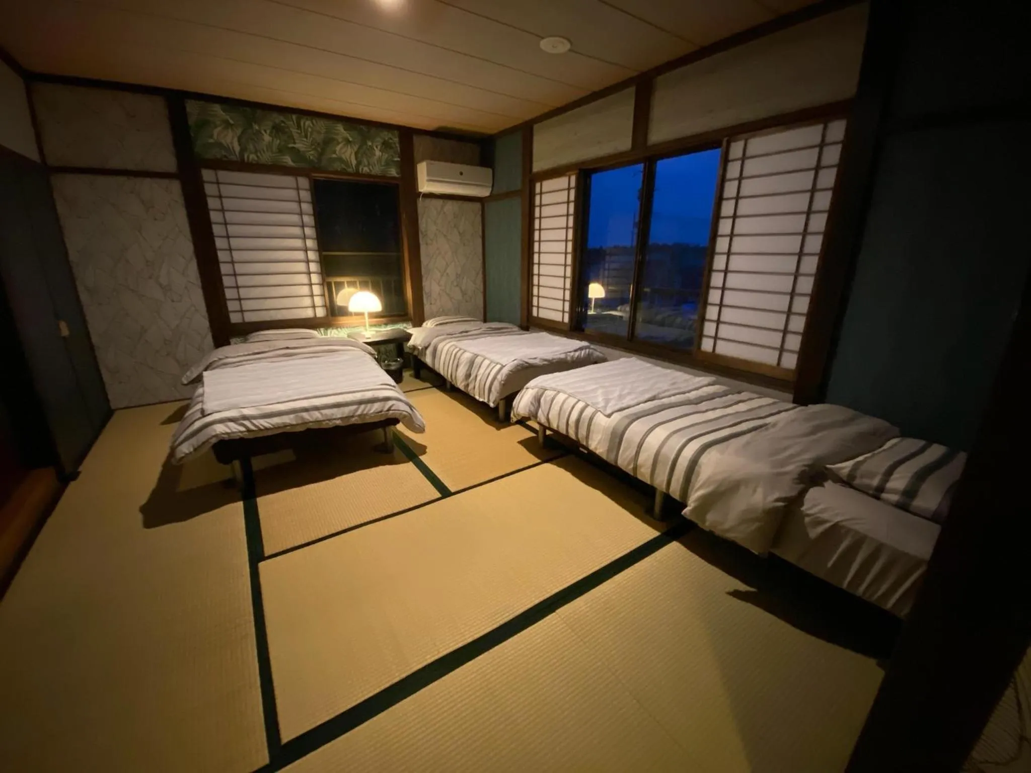 Photo of the whole room, Bed in Drive in Ichinomiya motel
