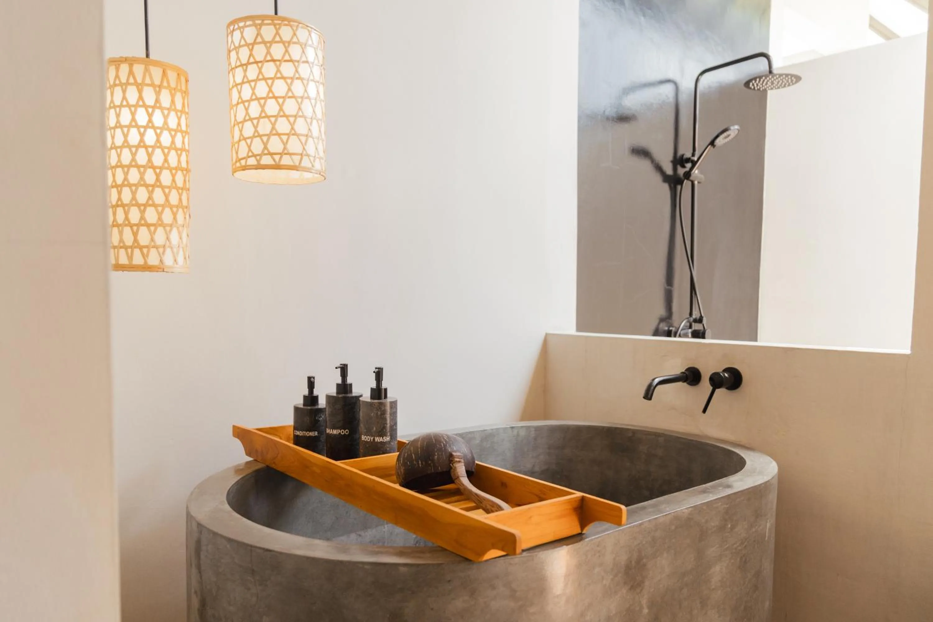 Bath in IKIGAI Uluwatu Beach