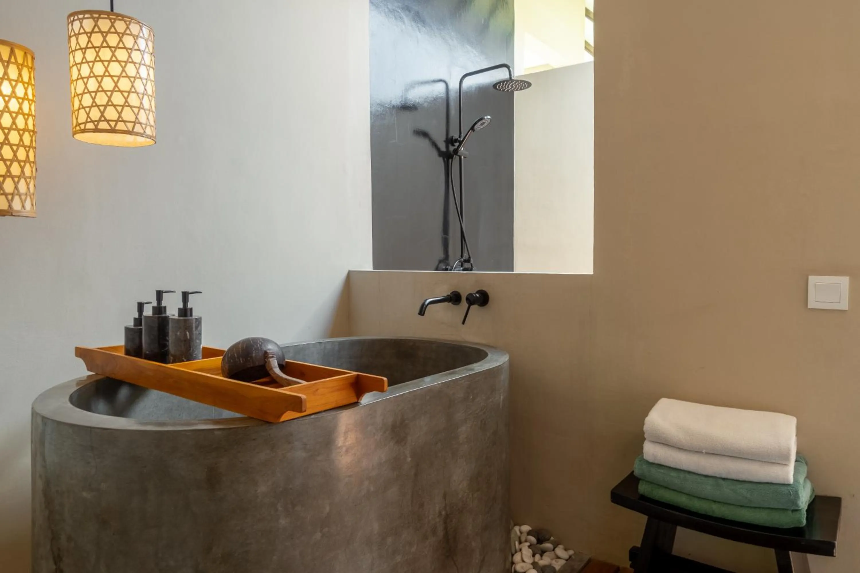 Bath in IKIGAI Uluwatu Beach