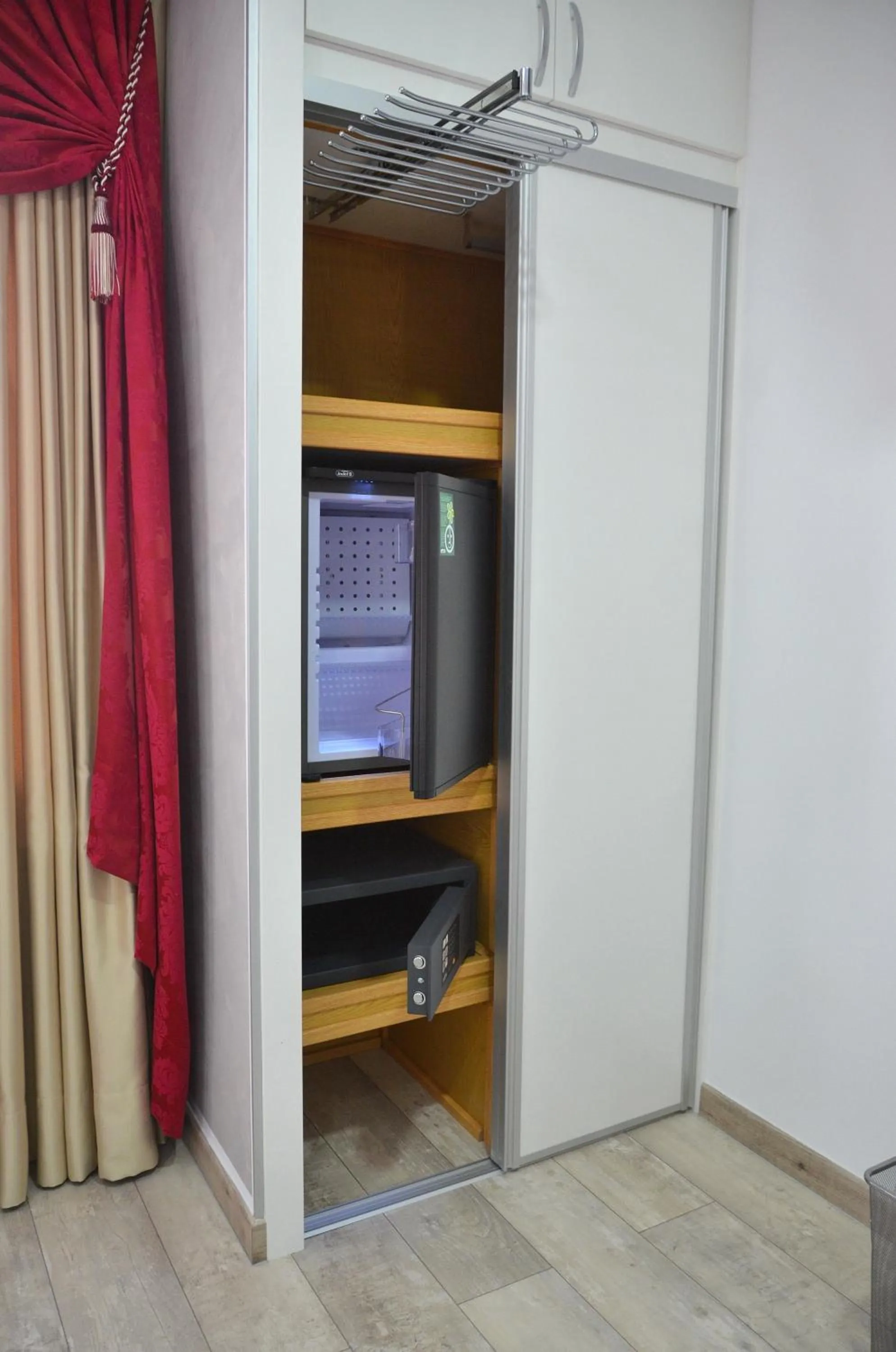 Area and facilities in Hostal Alexis Madrid