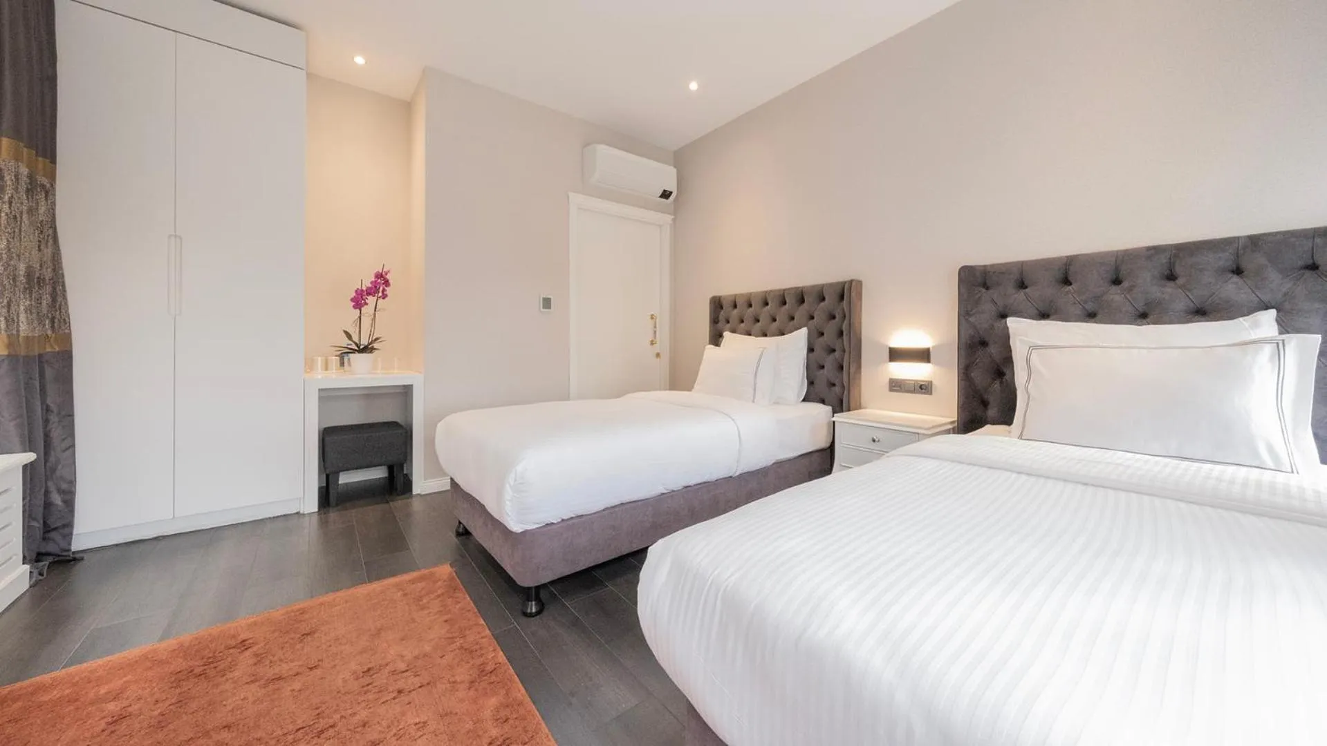 Photo of the whole room, Bed in Loop Hotel Bosphorus İstanbul