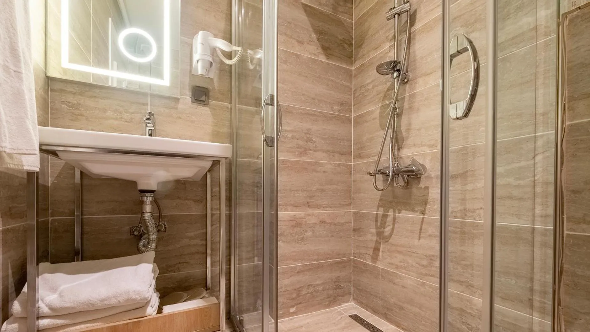 Bathroom in Loop Hotel Bosphorus İstanbul