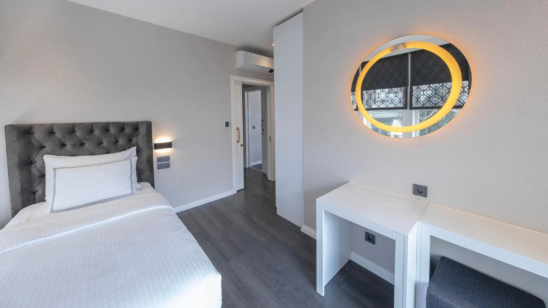 Bedroom, Bed in Loop Hotel Bosphorus İstanbul