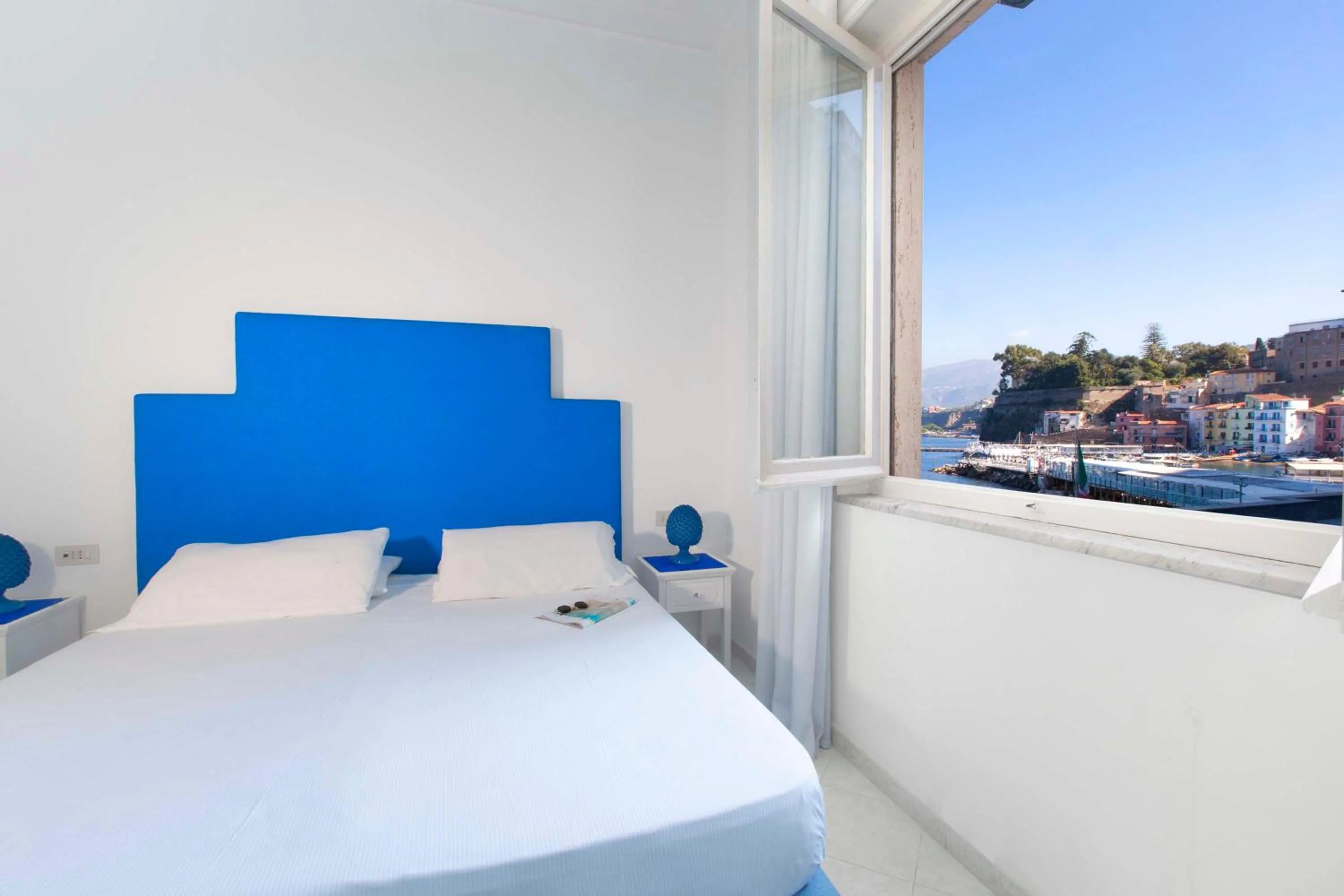 Bedroom in Hotel Admiral